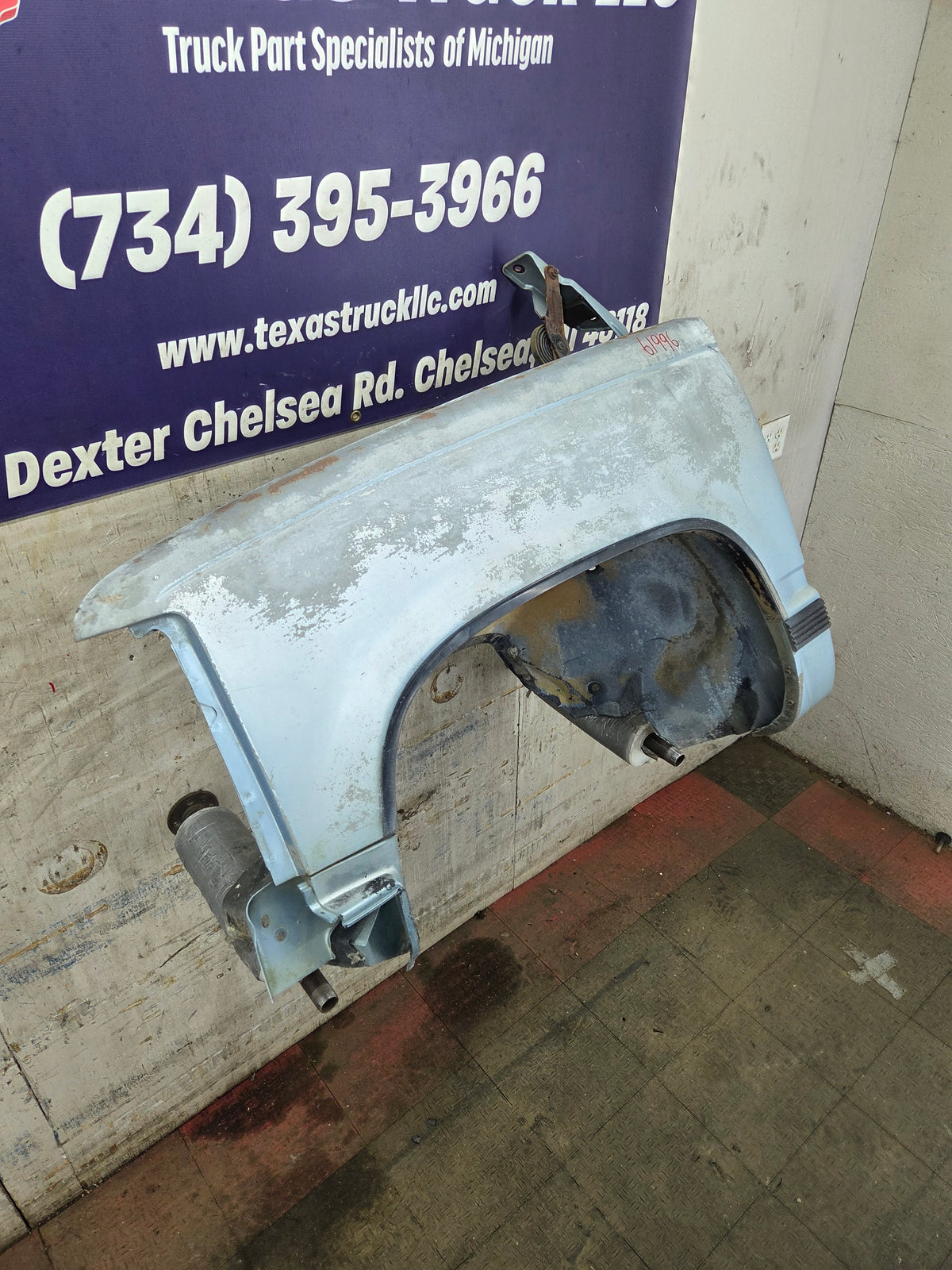 1988-1998 Chevrolet / GMC 1500 2500 3500 Left Hand Driver Side Front Fender