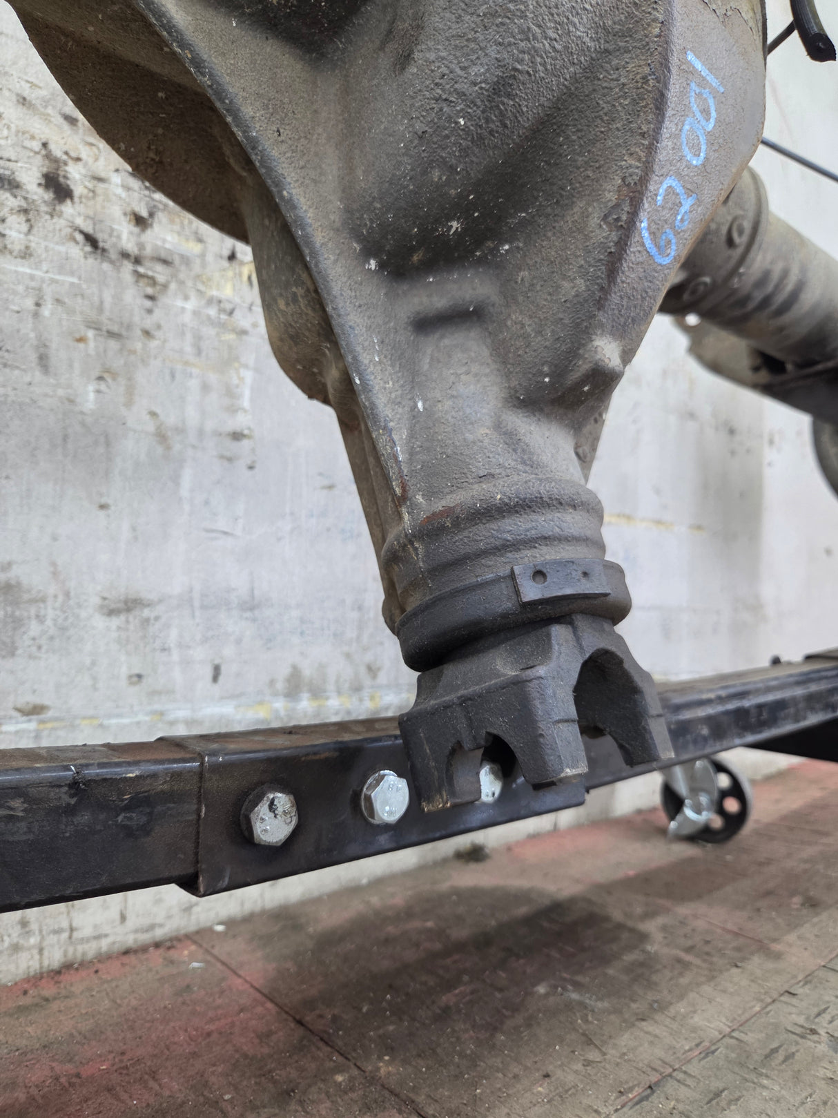 1999-2006 Chevrolet Silverado GMC Sierra 1500 3.42 Rear Axle GU6 G80 Drum Brakes