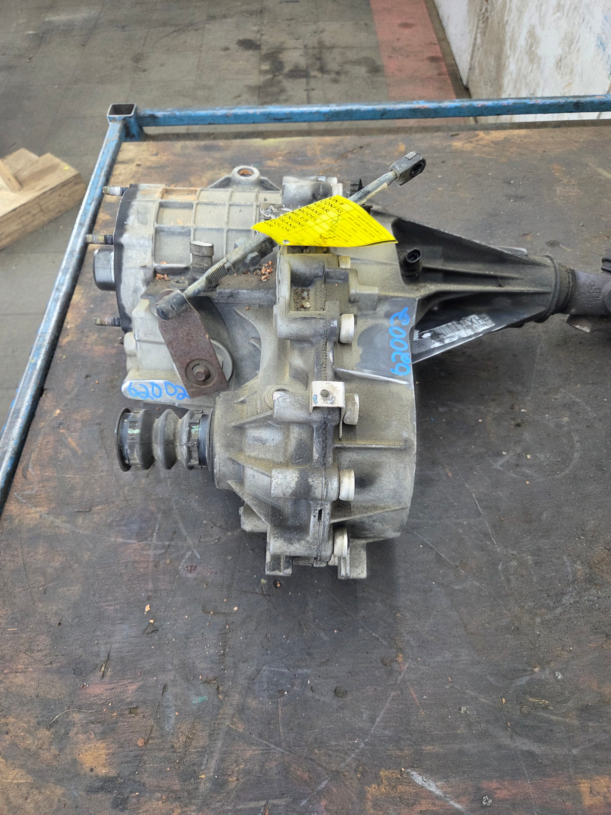 1999-2006 Chevrolet Silverado GMC Sierra 1500 Floor Shift NP2 TRANSFER CASE