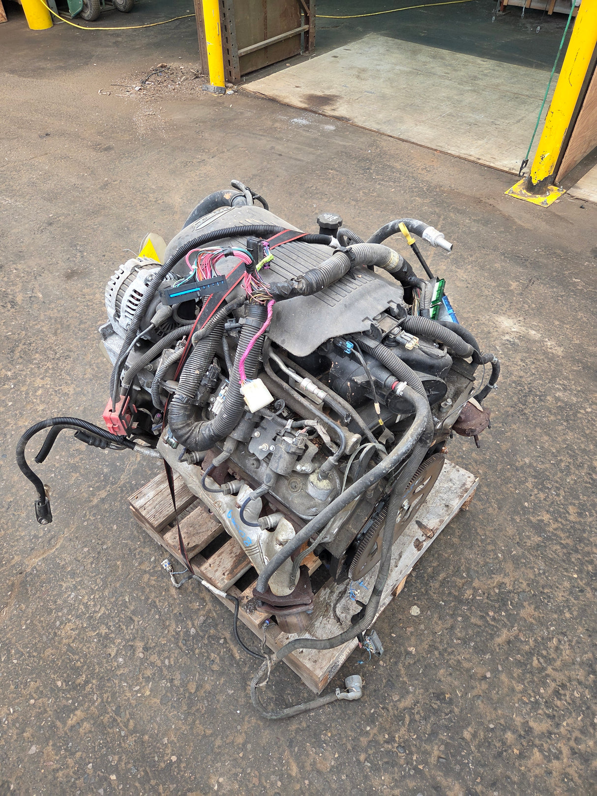 2004 Chevrolet GMC 1500 5.3L Engine LS Vortec Gas Engine Runs Misfire
