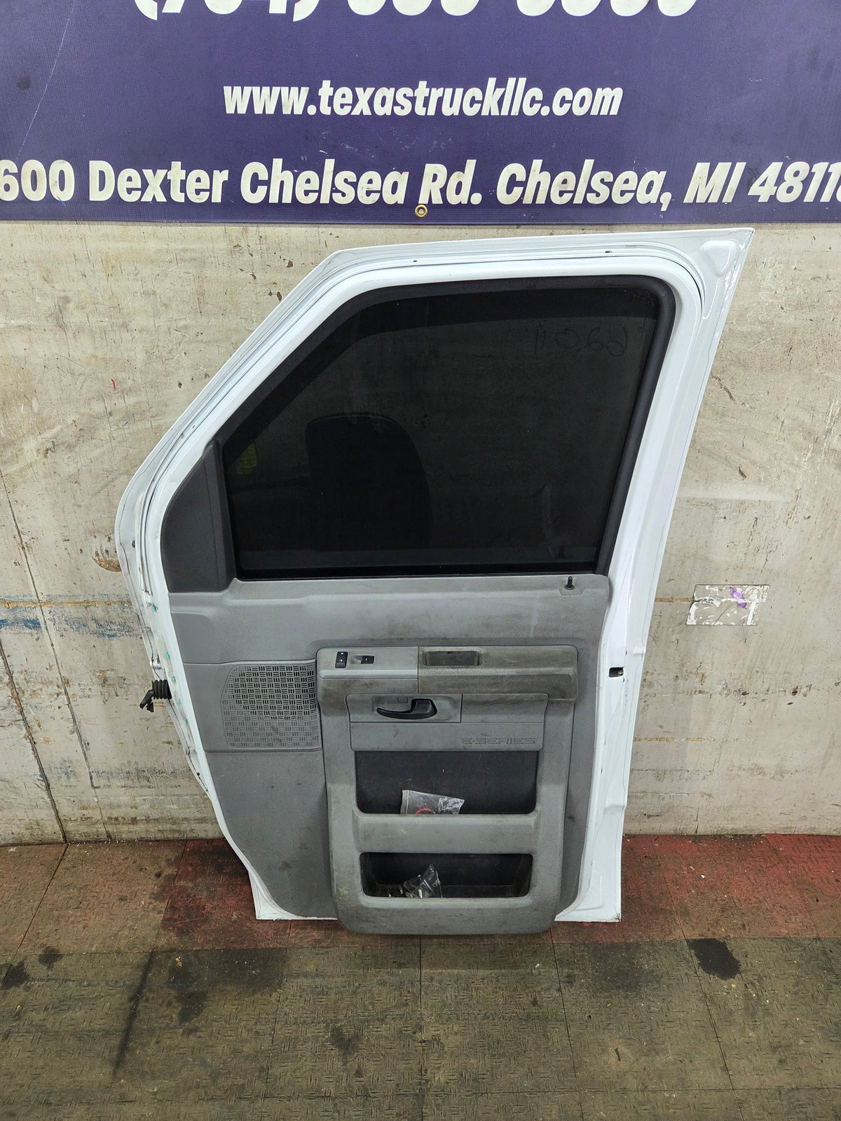 1991-2021 Ford E Series Passenger Side Front Door RH E150 E250 E350