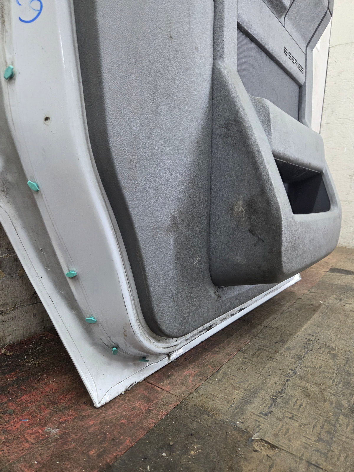 1991-2021 Ford E Series Passenger Side Front Door RH E150 E250 E350