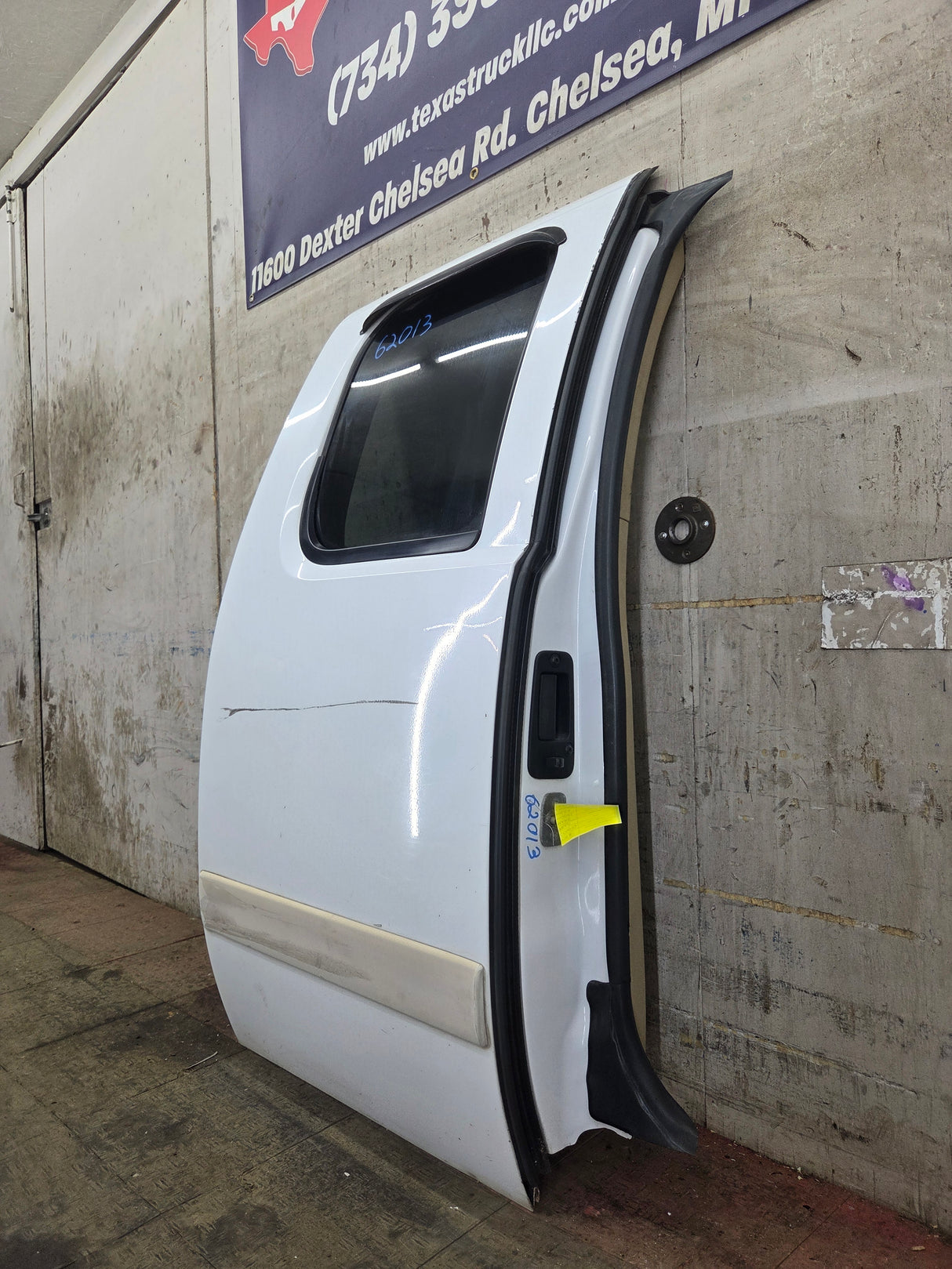 2007-2013 Chevrolet Silverado / GMC Sierra 1500 2500 3500 HD Passenger side Extended Cab RH Rear Door