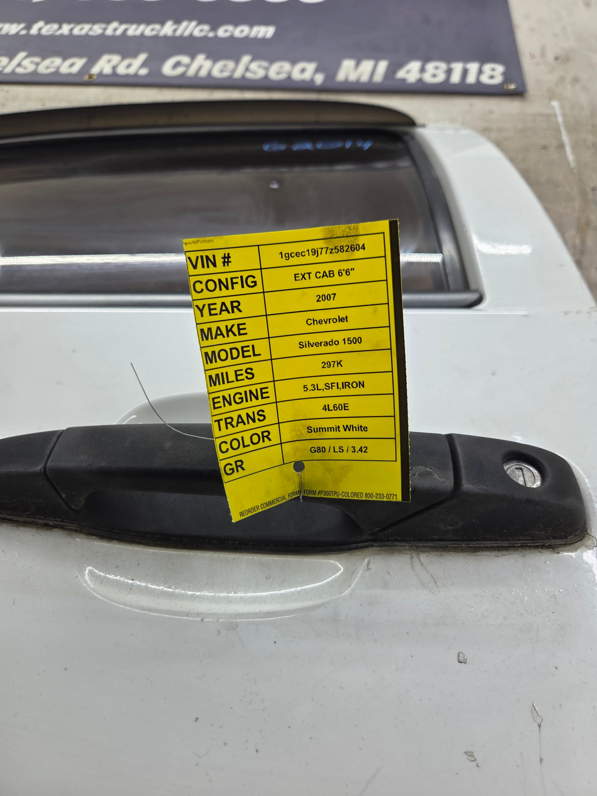 2007-2013 Chevrolet Silverado / GMC Sierra 1500 2500 3500 HD LH Front Driver Side Door