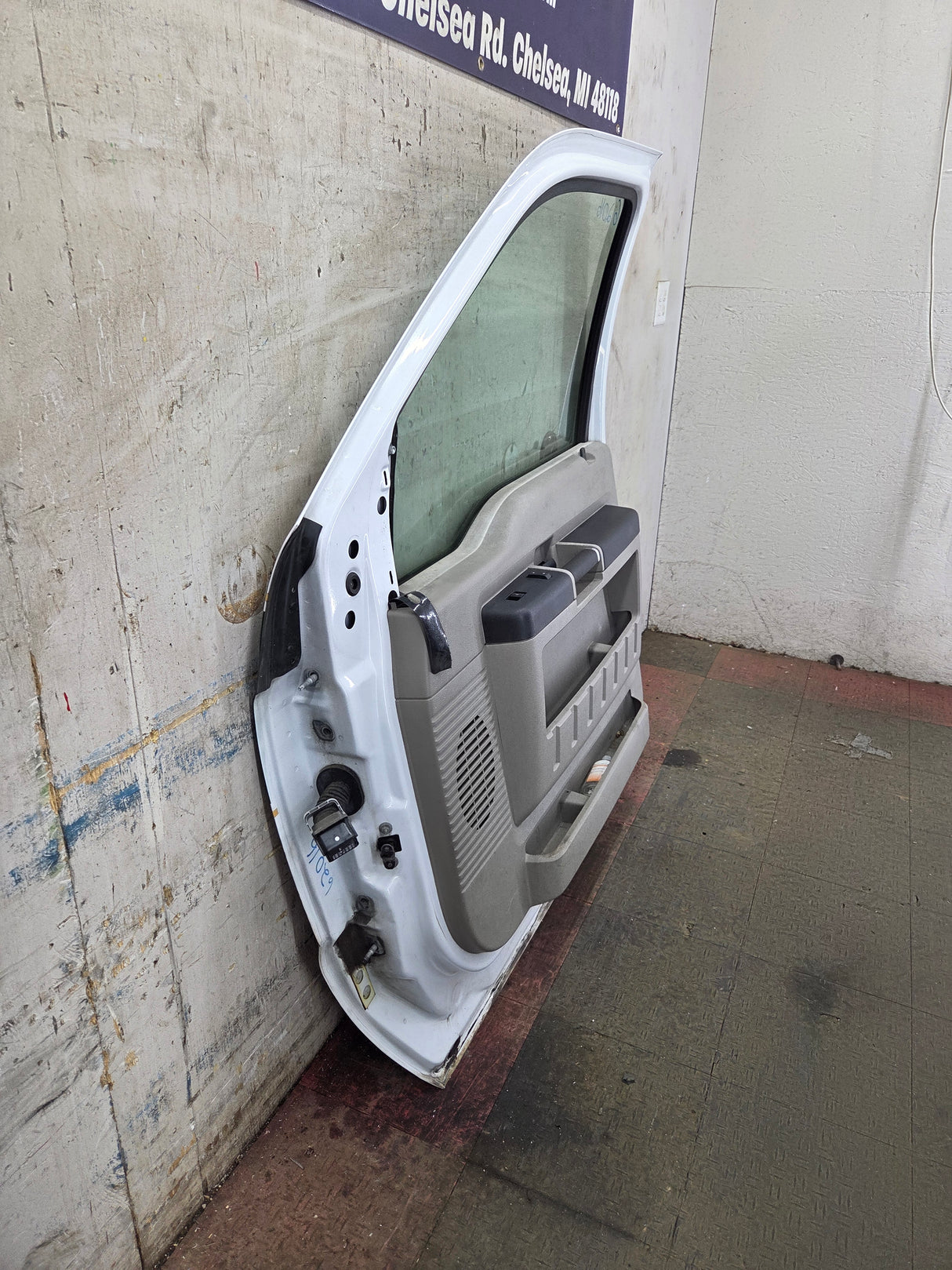 2008-2011 Ford Super Duty / Excursion Front Passenger RH Door F250 F350 F450 F550