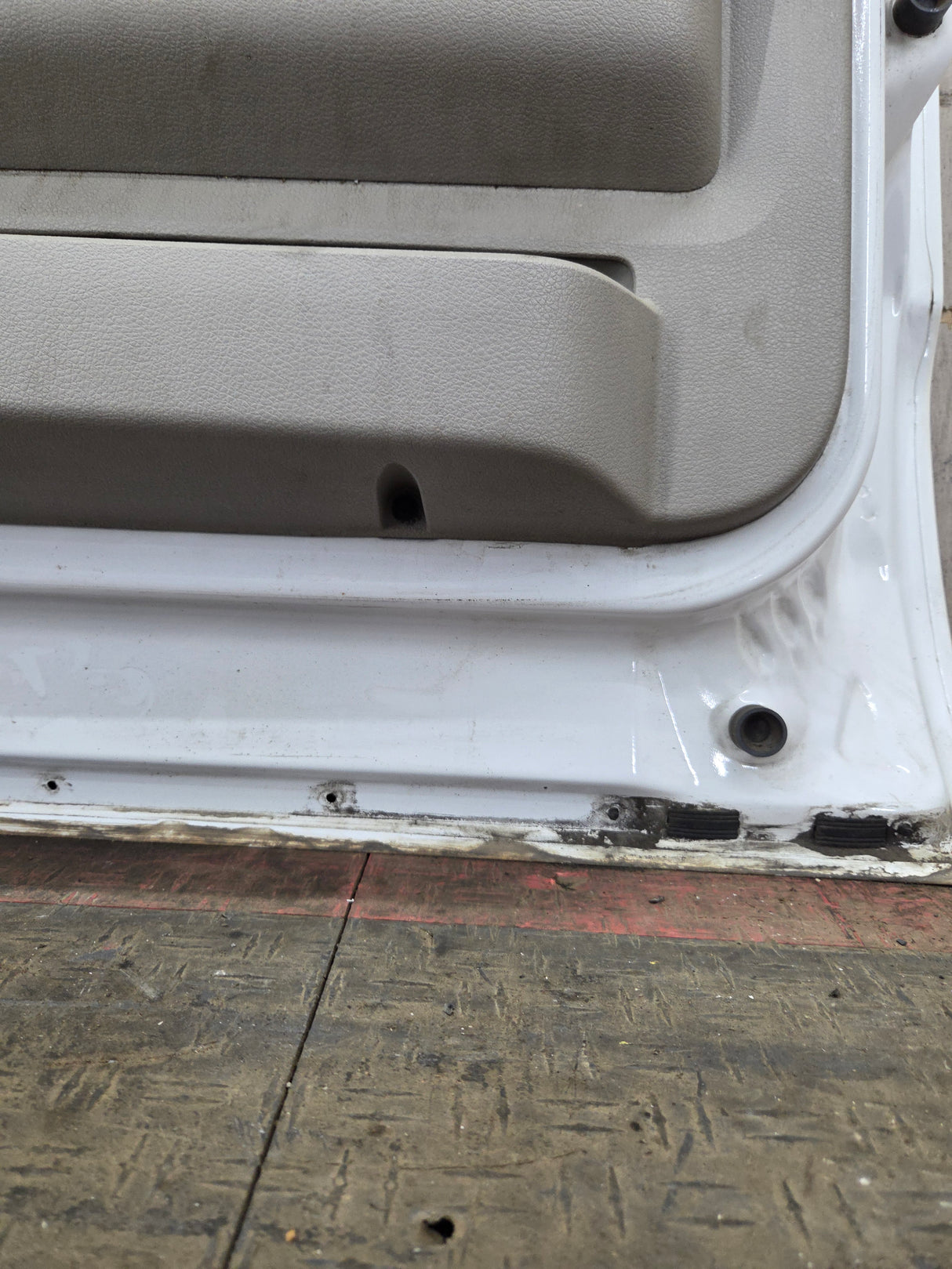 2008-2011 Ford Super Duty / Excursion Front Passenger RH Door F250 F350 F450 F550