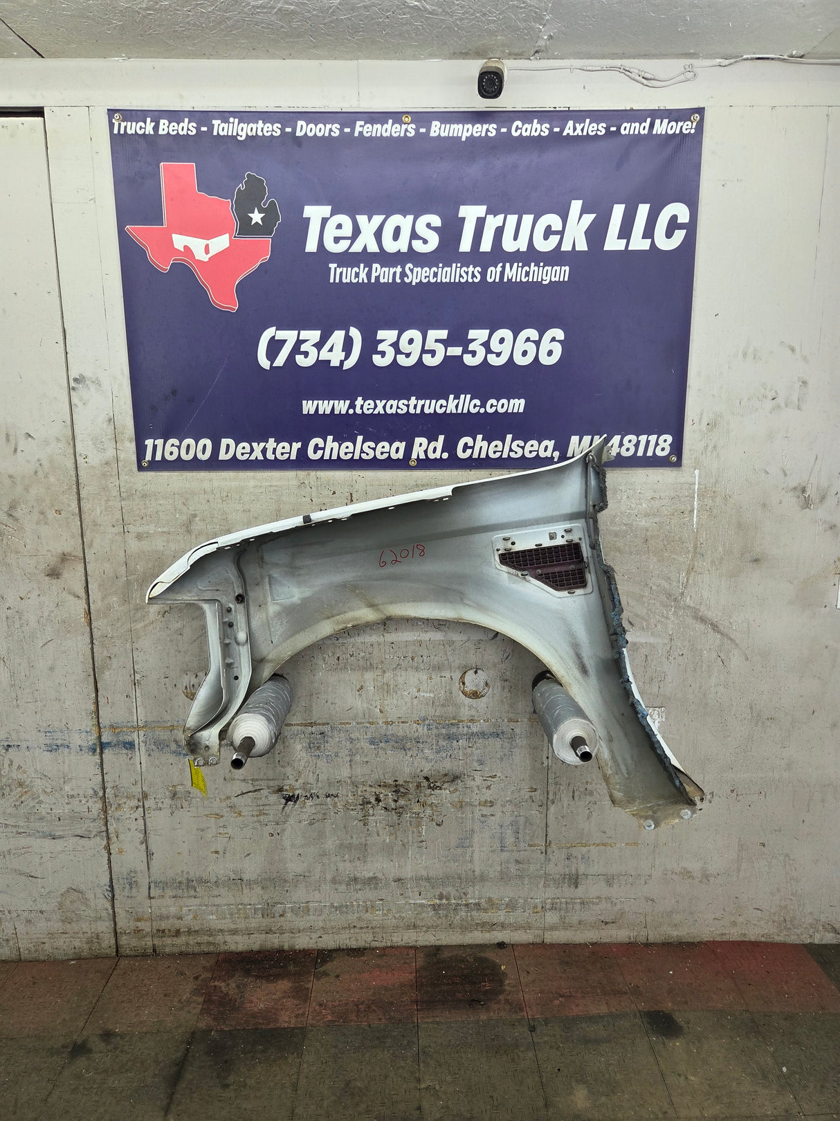 2008-2010 Ford Super Duty F250 F350 RH Passenger Side Fender - Oxford White