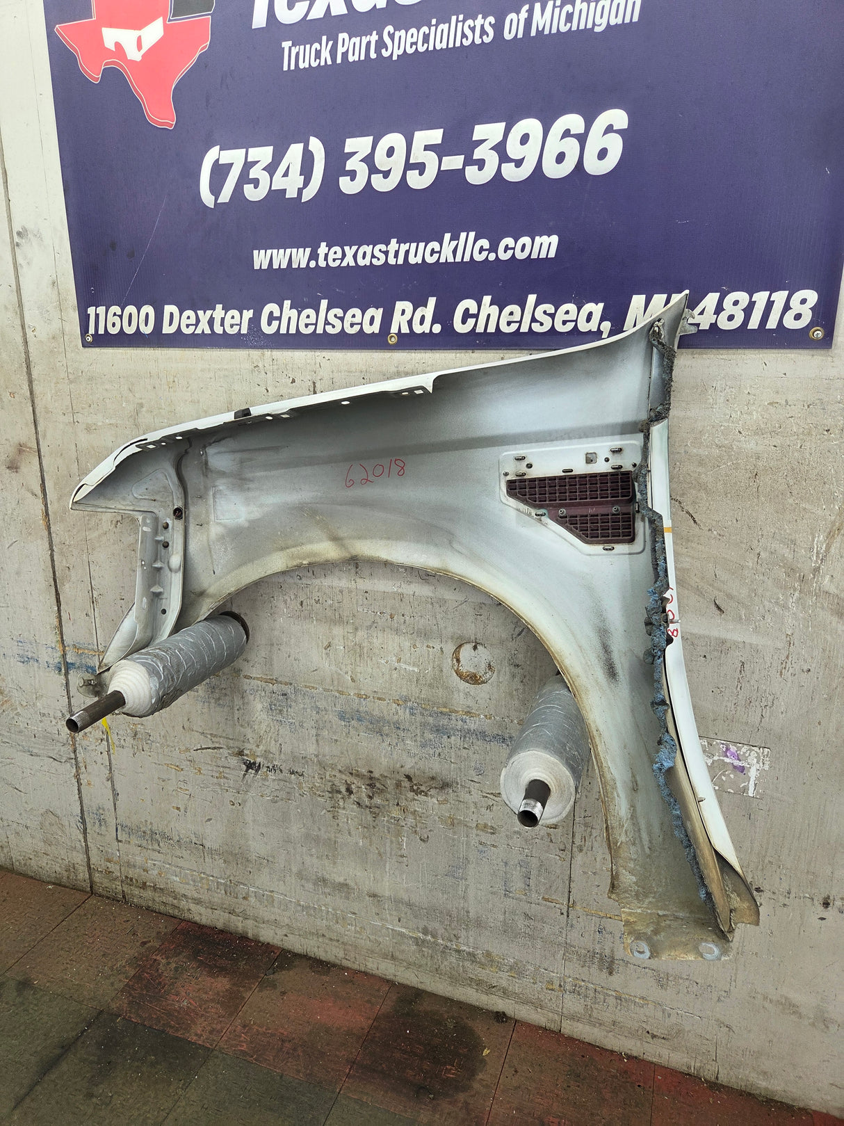 2008-2010 Ford Super Duty F250 F350 RH Passenger Side Fender - Oxford White