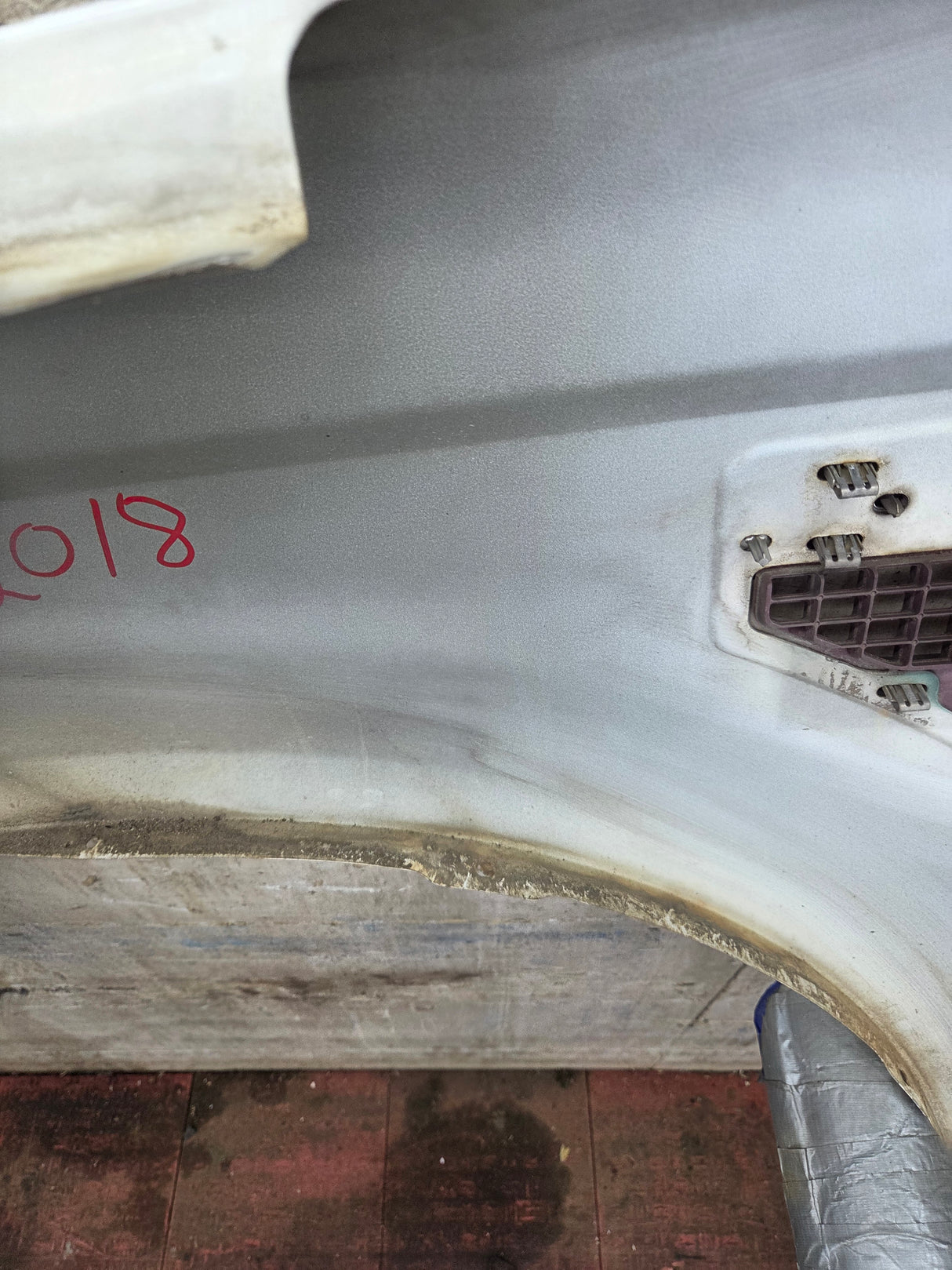 2008-2010 Ford Super Duty F250 F350 RH Passenger Side Fender - Oxford White