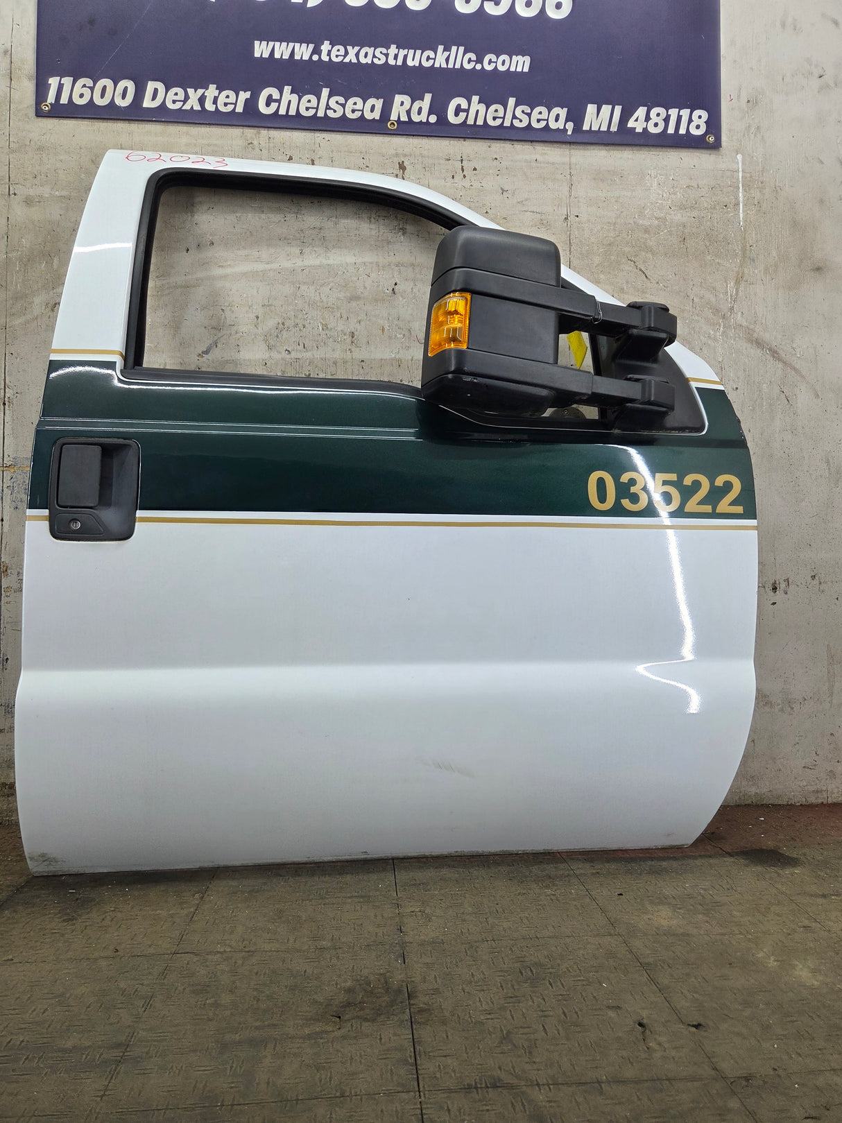 2008-2011 Ford Super Duty / Excursion Front Passenger RH Door F250 F350 F450 F550