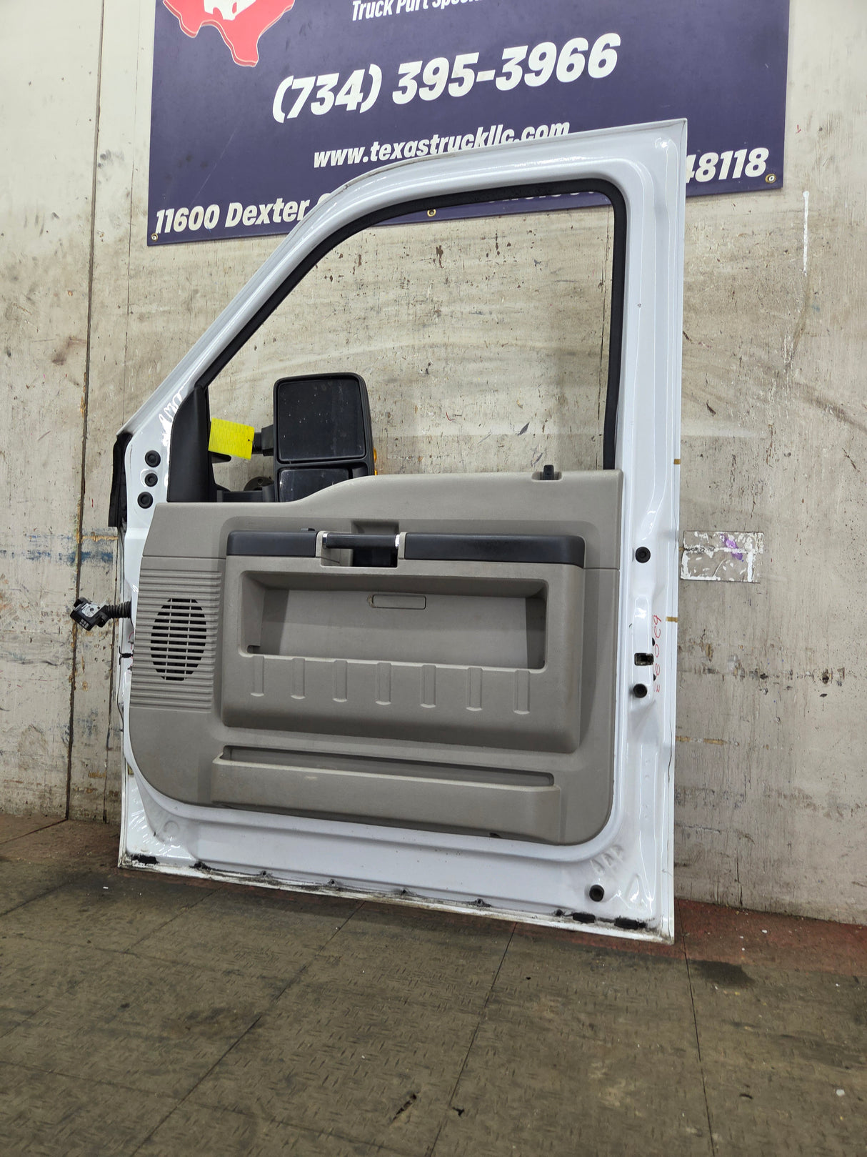 2008-2011 Ford Super Duty / Excursion Front Passenger RH Door F250 F350 F450 F550