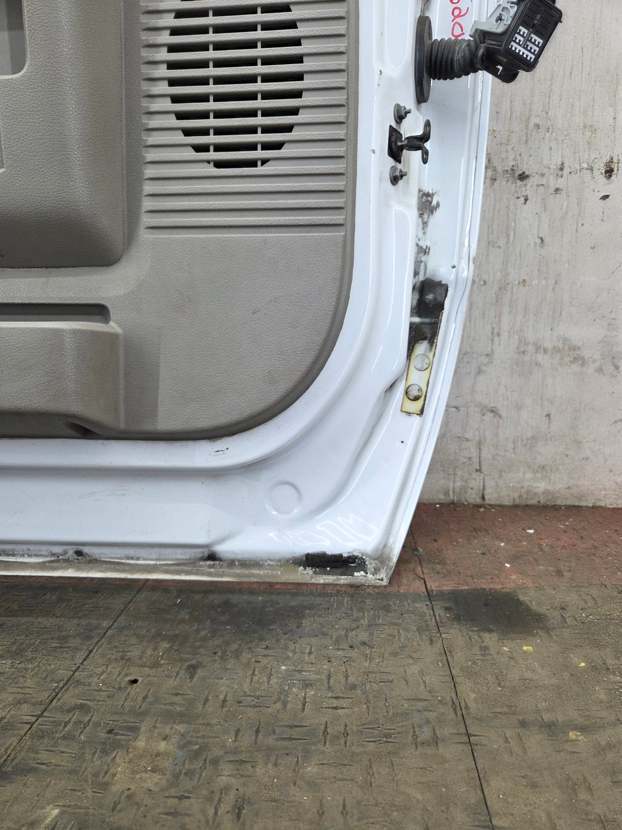 2008-2011 Ford Super Duty / Excursion Front Drivers LH Door F250 F350 F450 F550