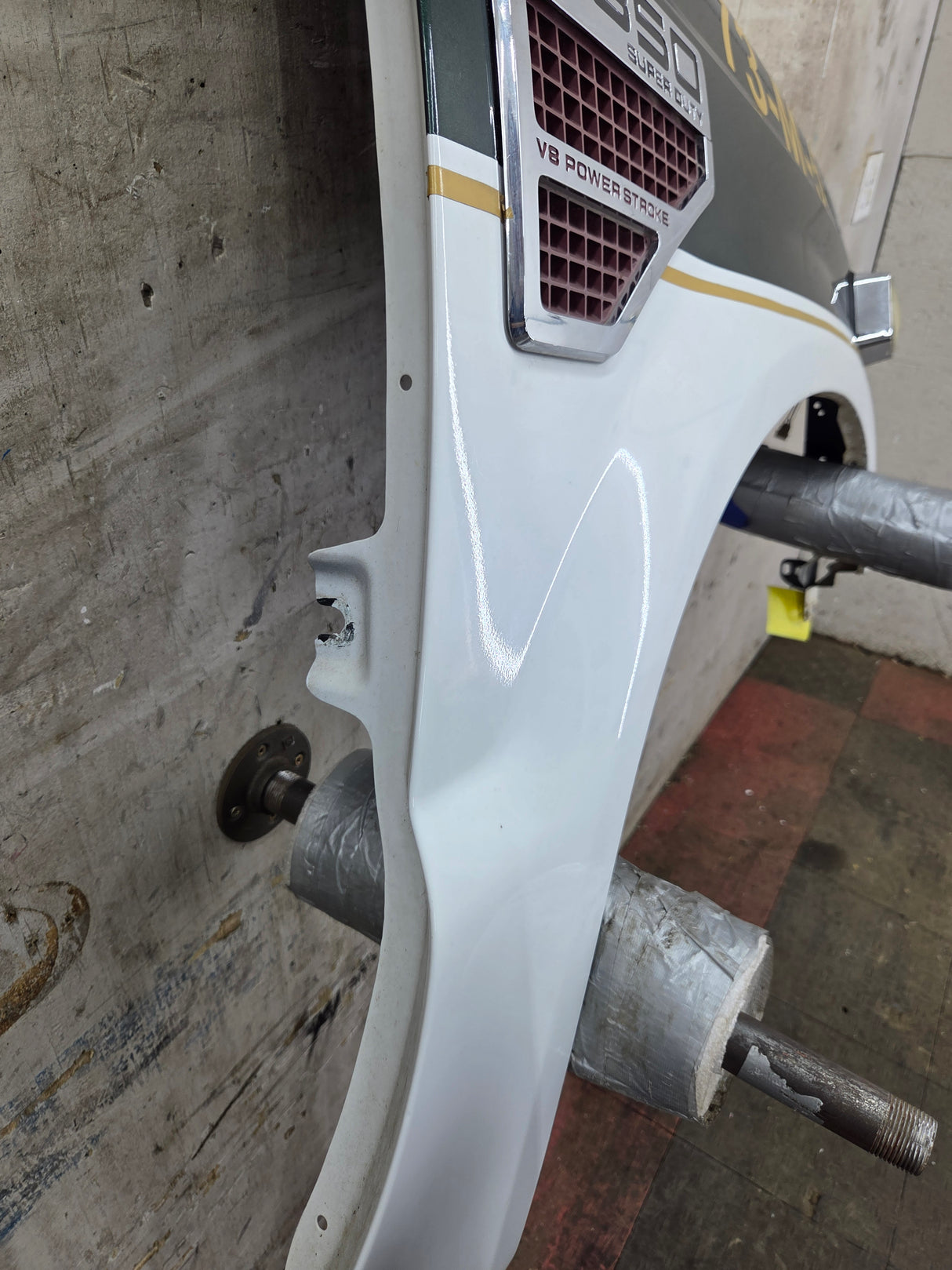 2008-2010 Ford Super Duty F250 F350 RH Passenger Side Fender - Oxford White