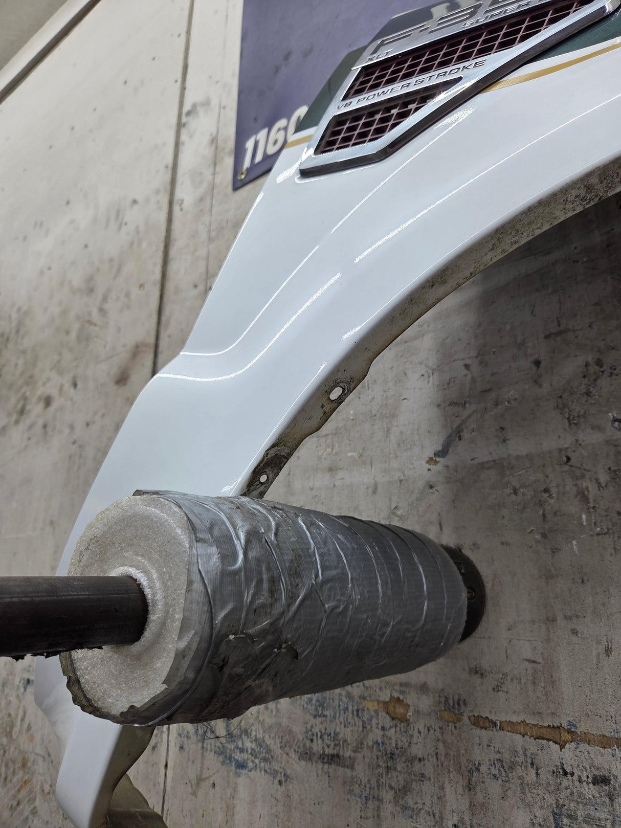 2008-2010 Ford Super Duty F250 F350 RH Passenger Side Fender - Oxford White