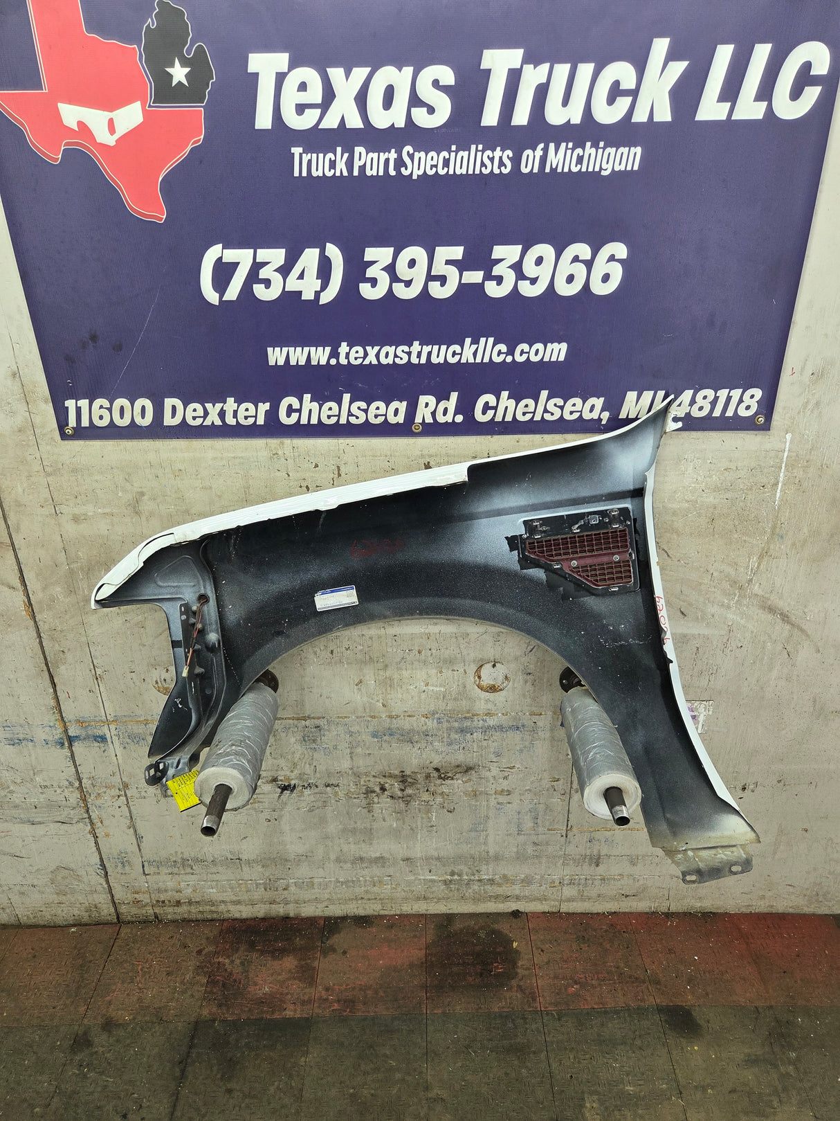 2008-2010 Ford Super Duty F250 F350 RH Passenger Side Fender - Oxford White