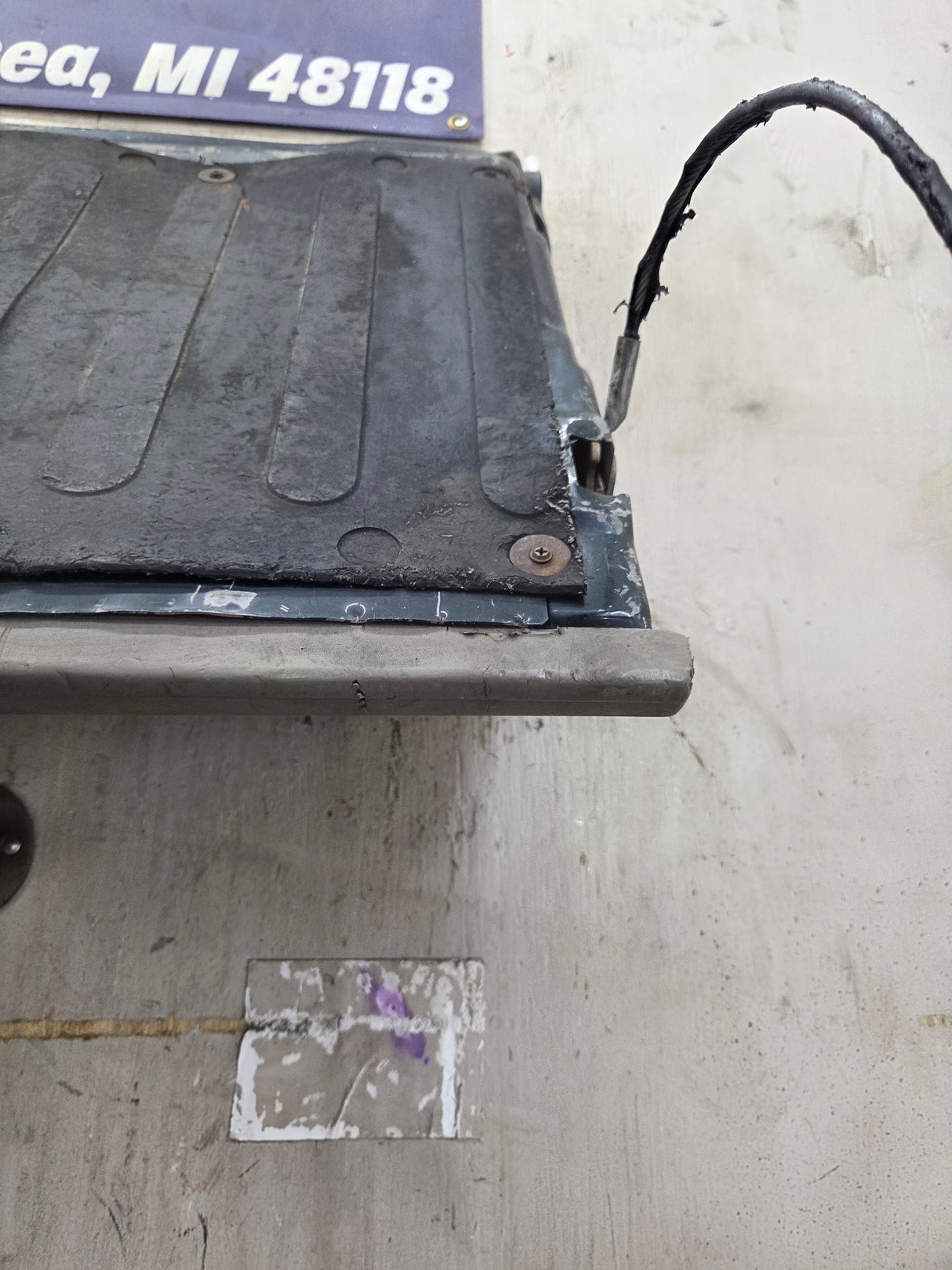 1997-2003 F150 / 1999-2007 Ford F250 F350 F450 F550 Super Duty Tailgate