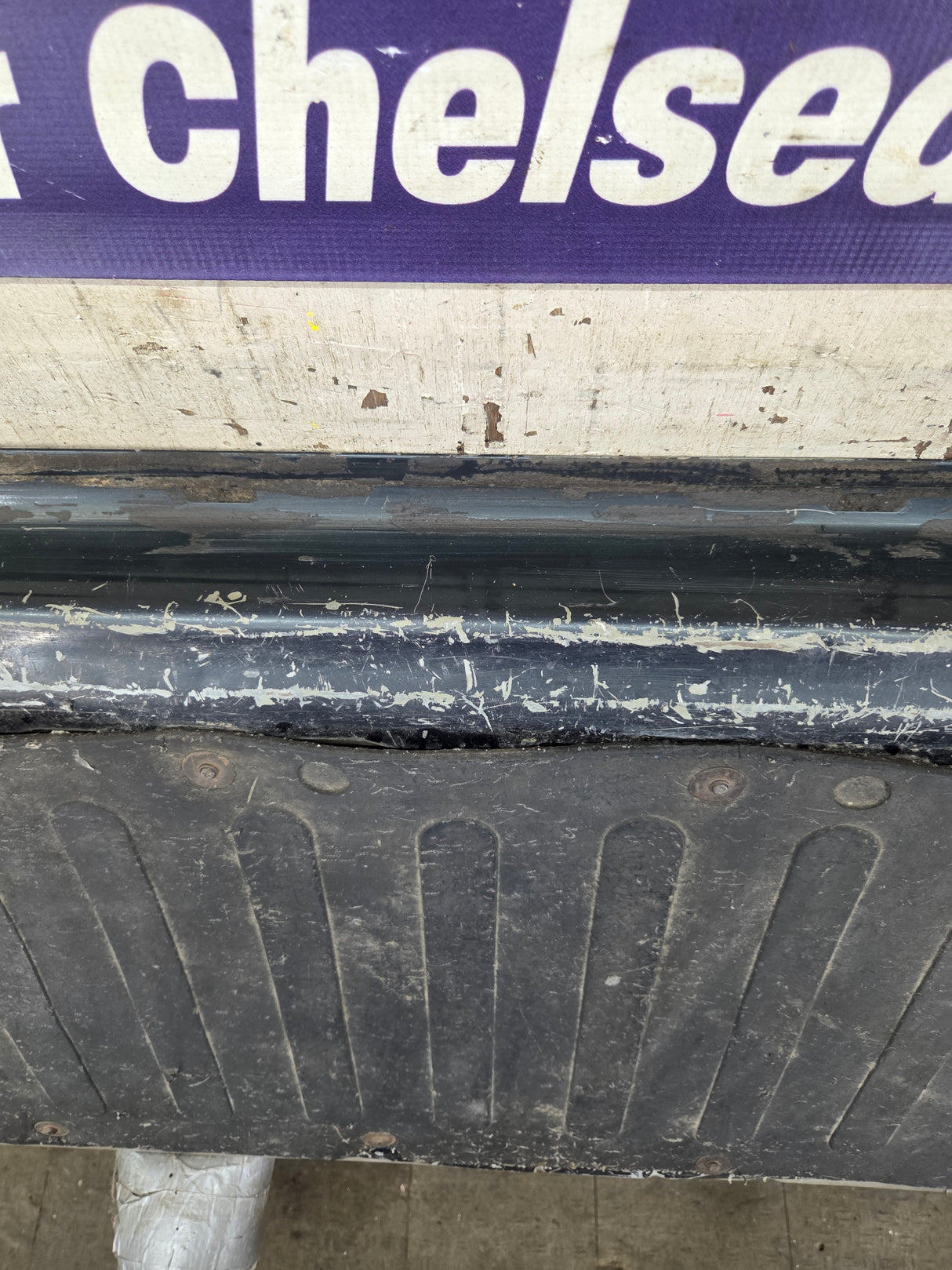 1997-2003 F150 / 1999-2007 Ford F250 F350 F450 F550 Super Duty Tailgate