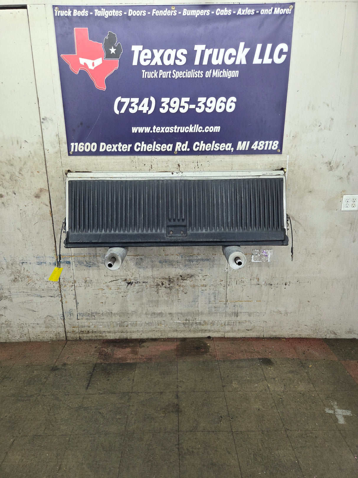 1999-2007 Chevrolet Silverado / GMC Sierra 1500 2500 3500 Tailgate