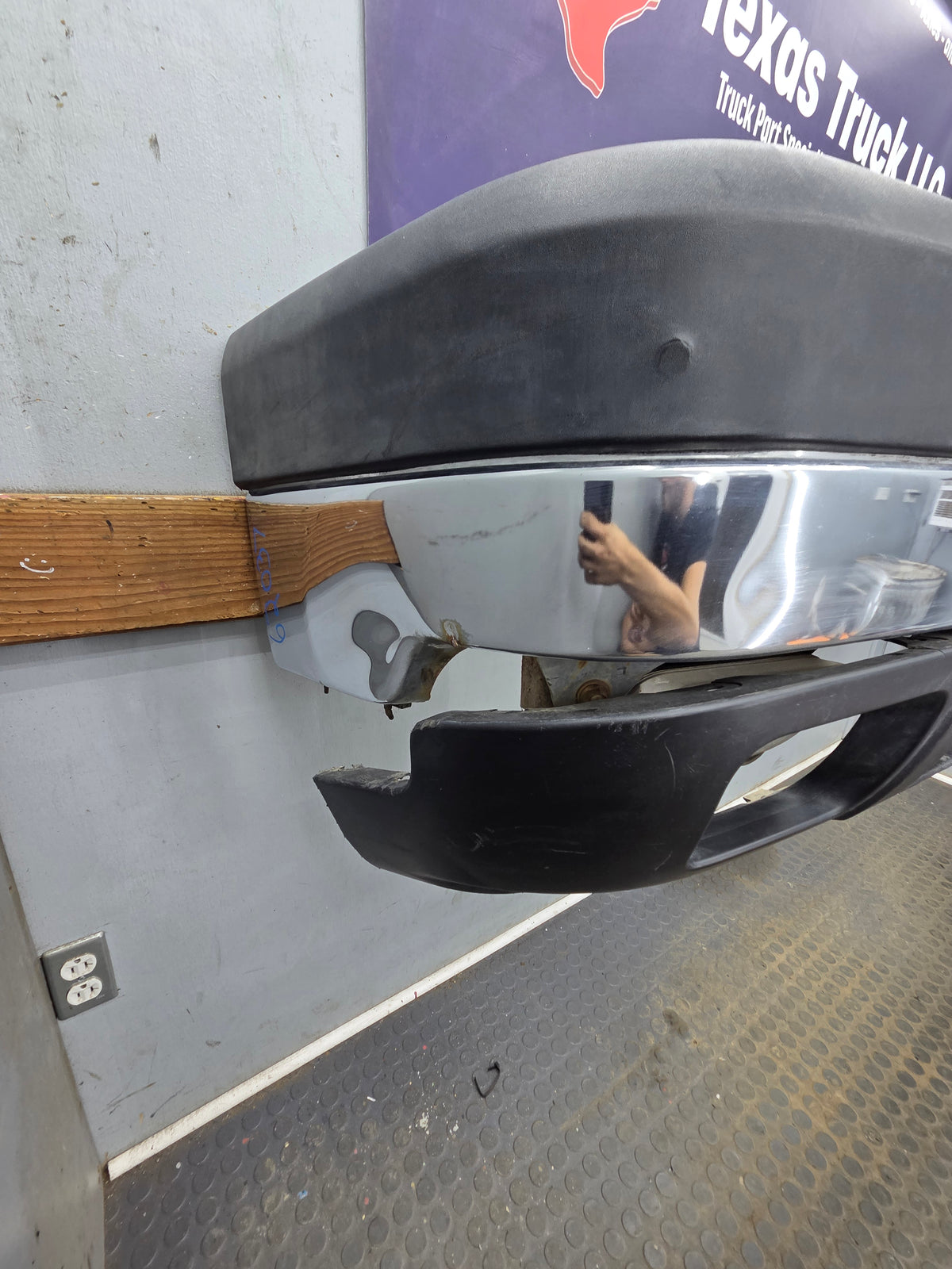 2003-2007 Chevrolet Silverado 2500HD 3500HD 'Cateye' Front Bumper