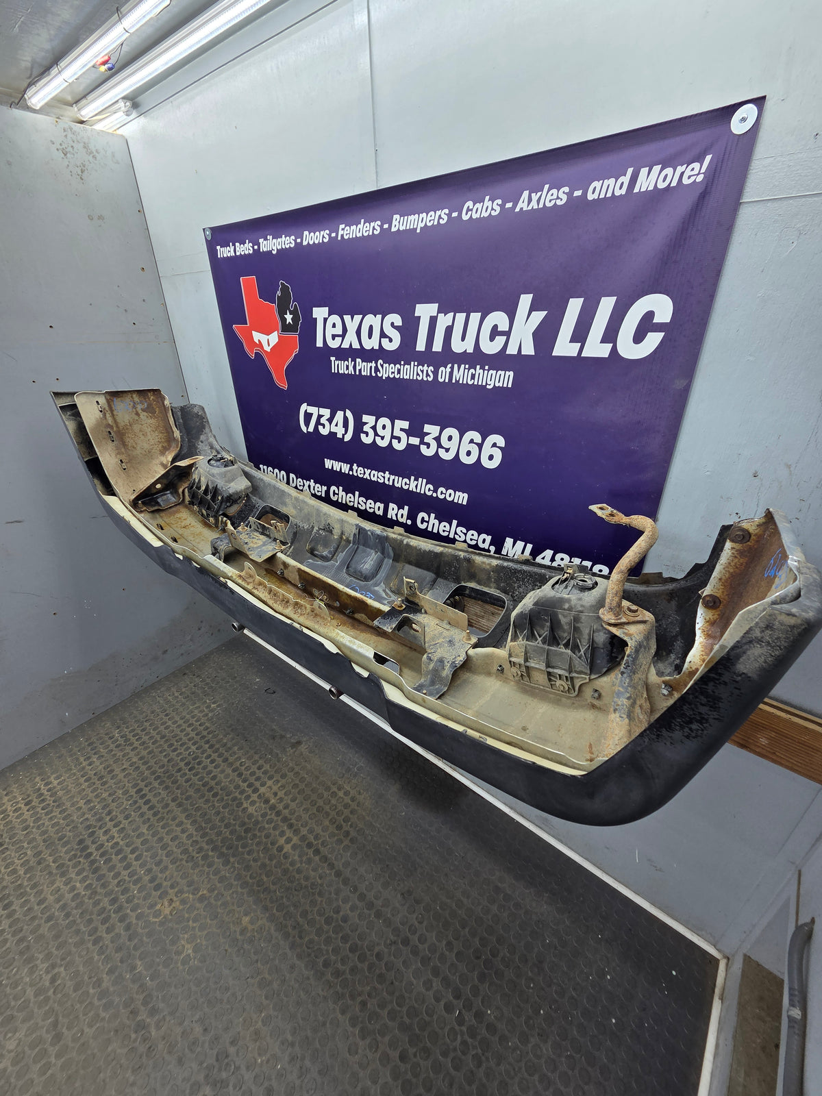 2003-2007 Chevrolet Silverado 2500HD 3500HD 'Cateye' Front Bumper