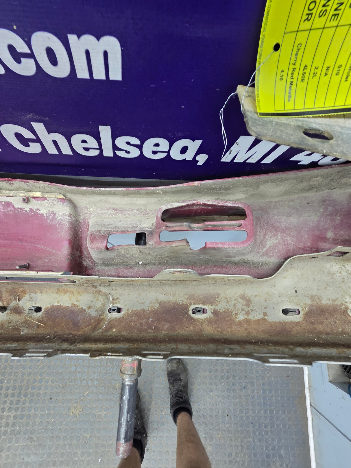 1998-2004 Chevrolet Blazer S10 Front Bumper W/Brackets