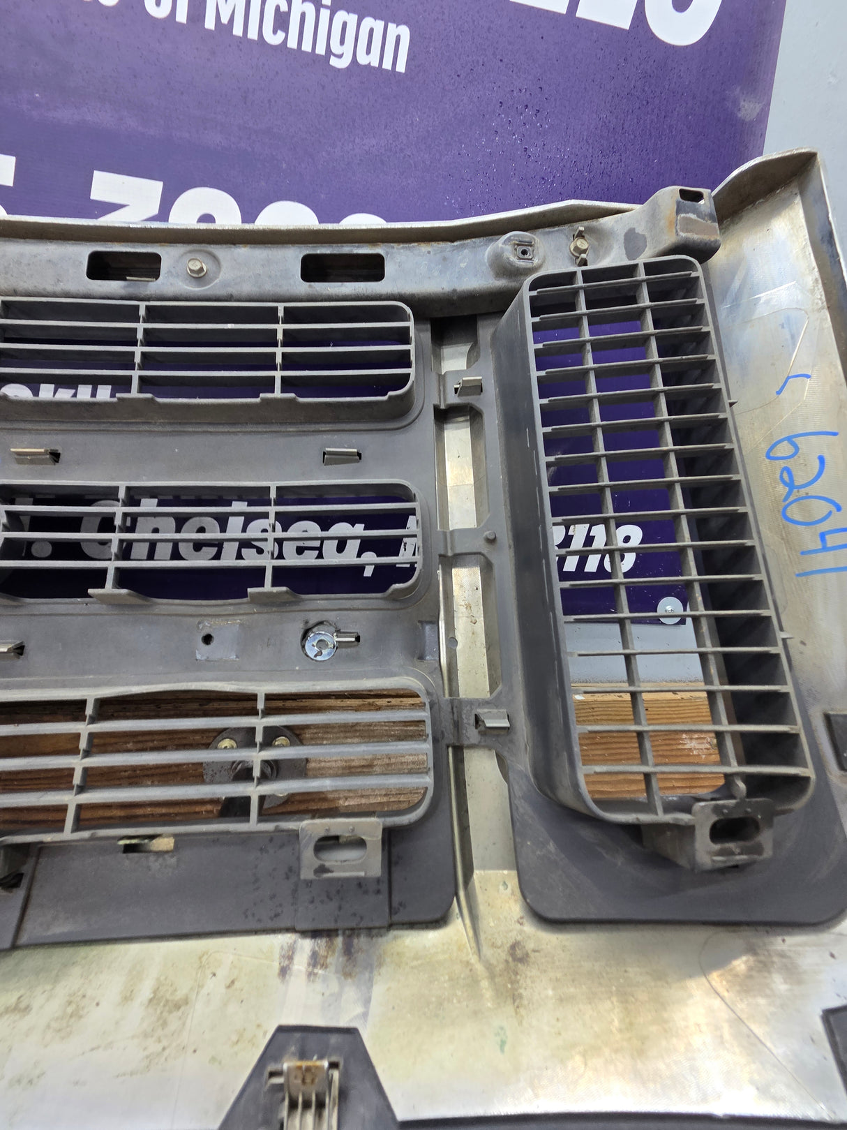 2008-2010 Ford Super Duty F250 F350 F450 F550 Chrome Grill Surround