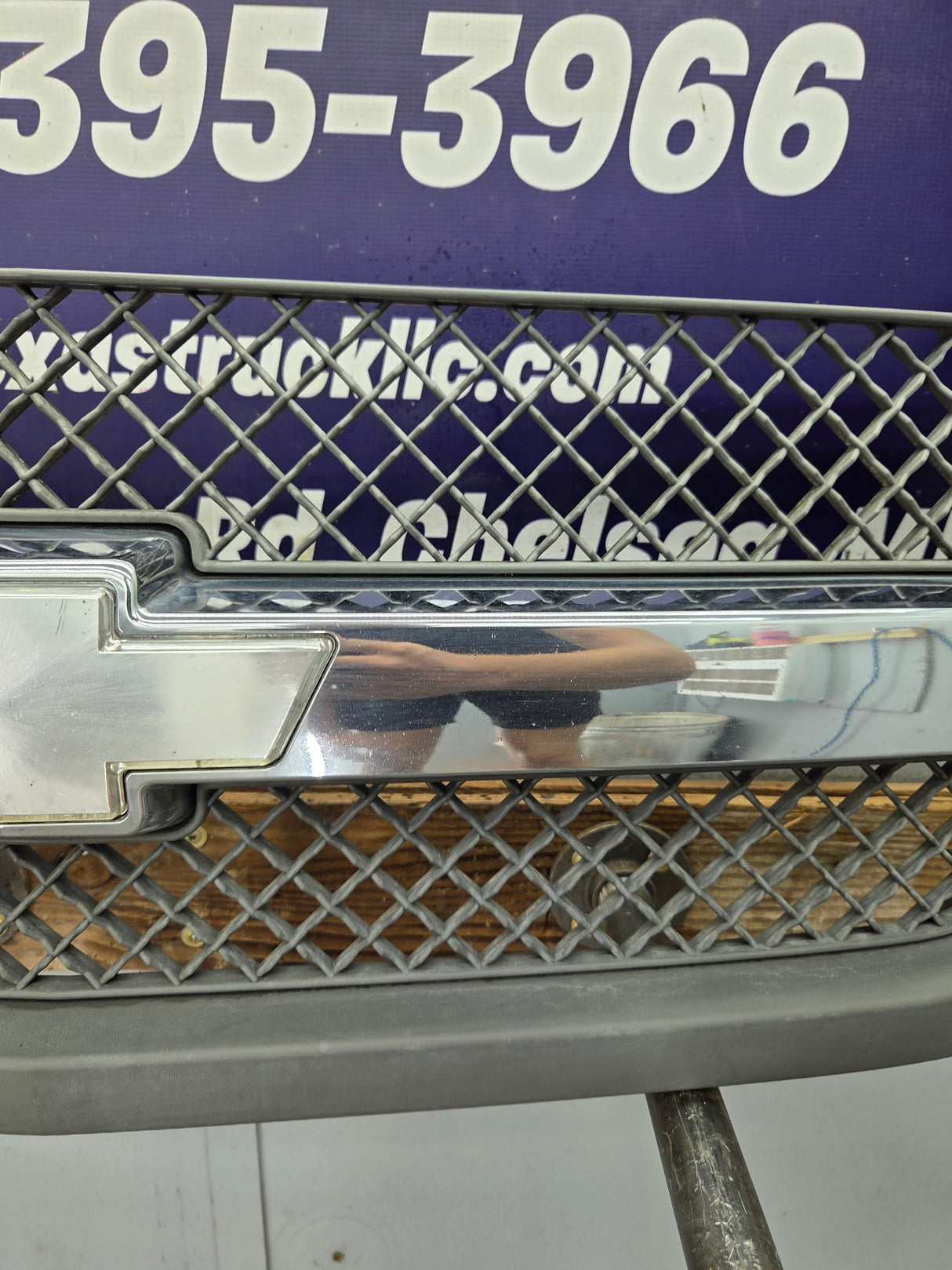 2003-2006 Chevrolet Silverado 1500 2500 3500 'Cateye' HD Grill OEM - Chrome