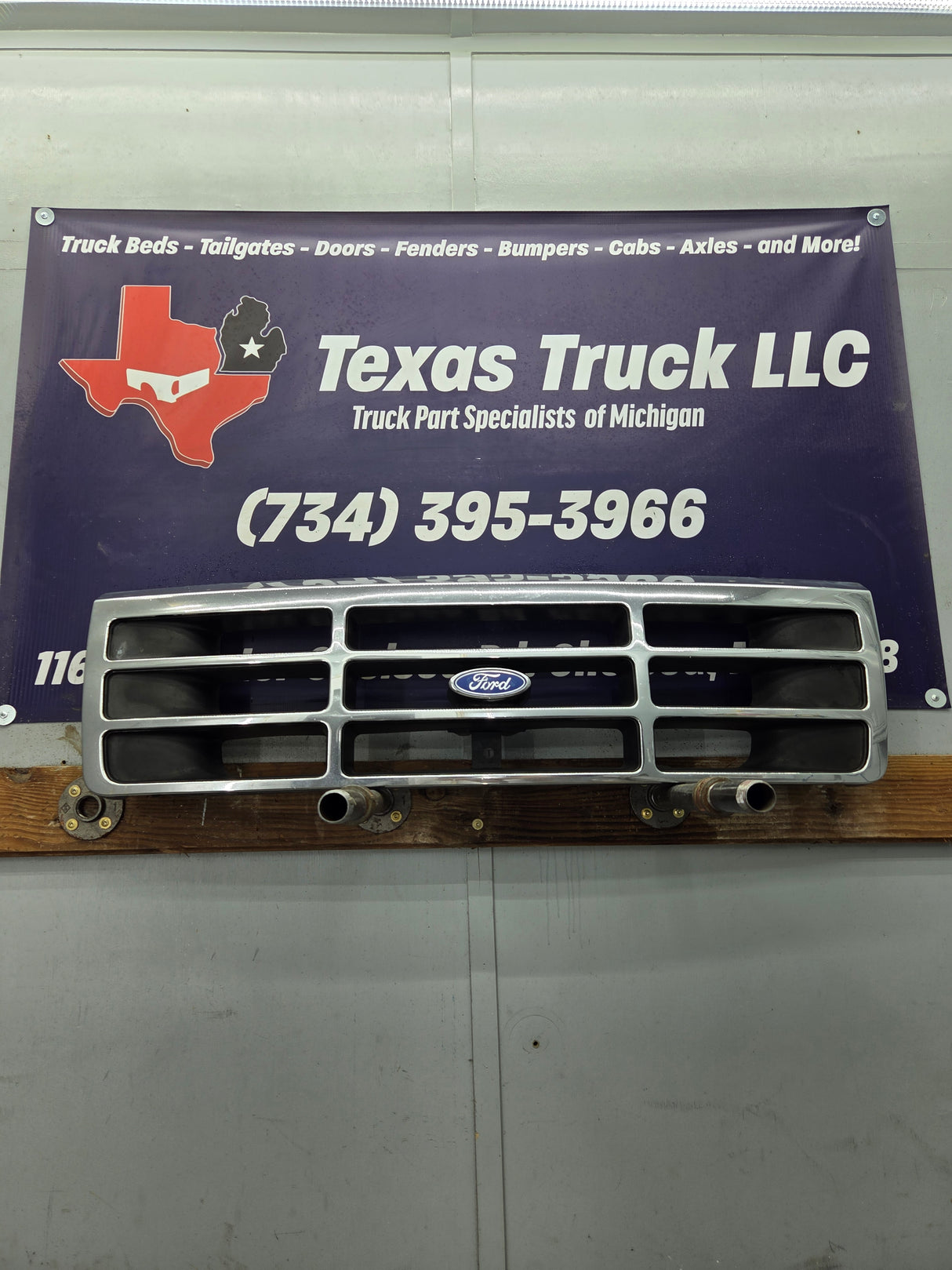 1992-1997 Ford F150 F250 F350 F450 F550 Grill