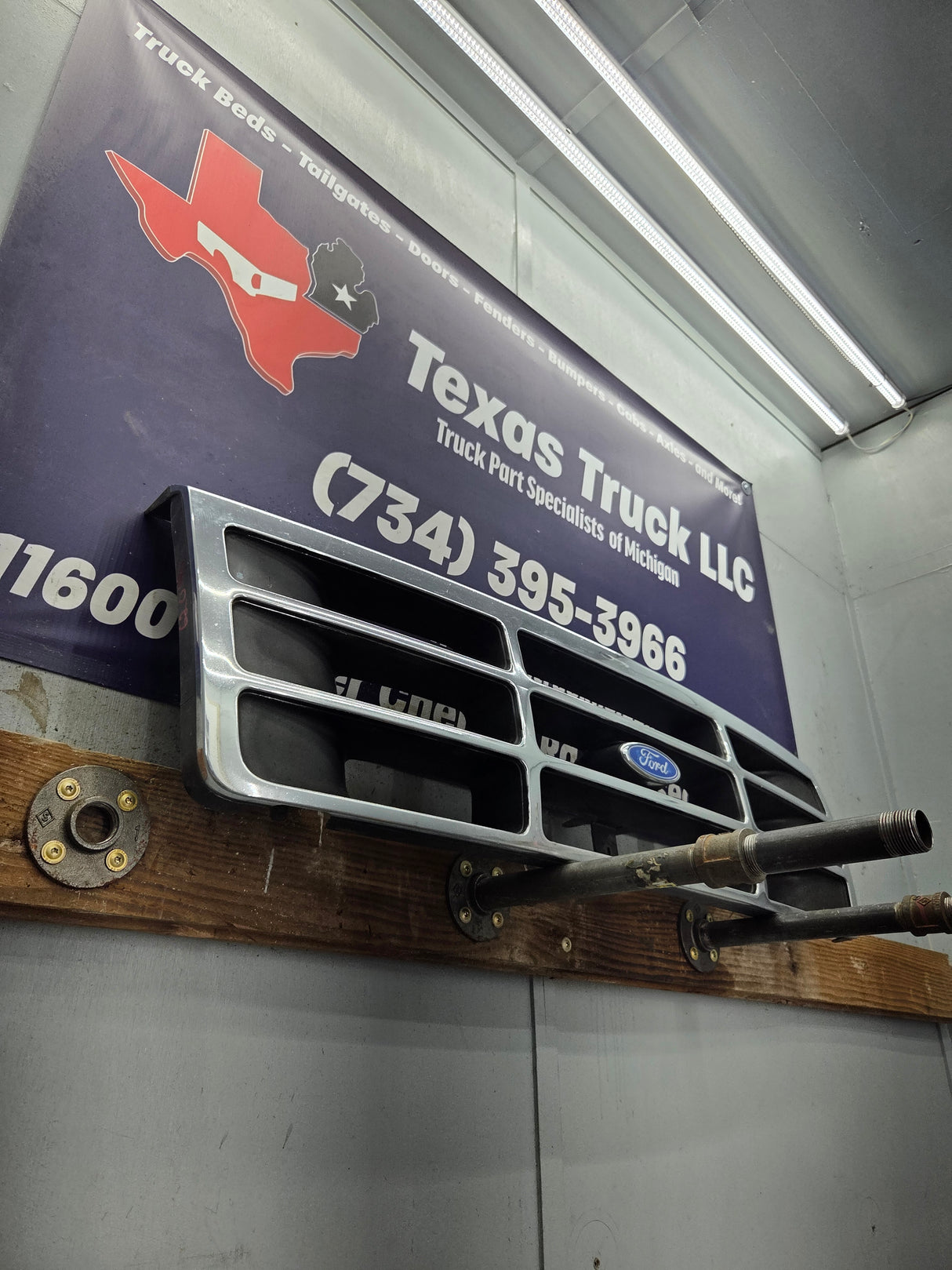 1992-1997 Ford F150 F250 F350 F450 F550 Grill