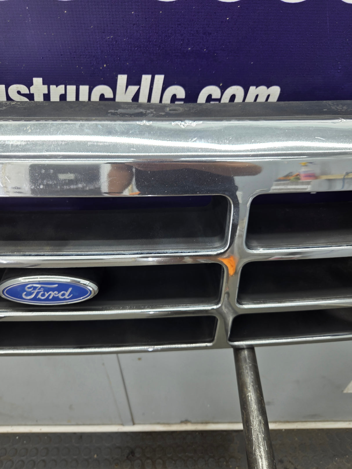 1992-1997 Ford F150 F250 F350 F450 F550 Grill