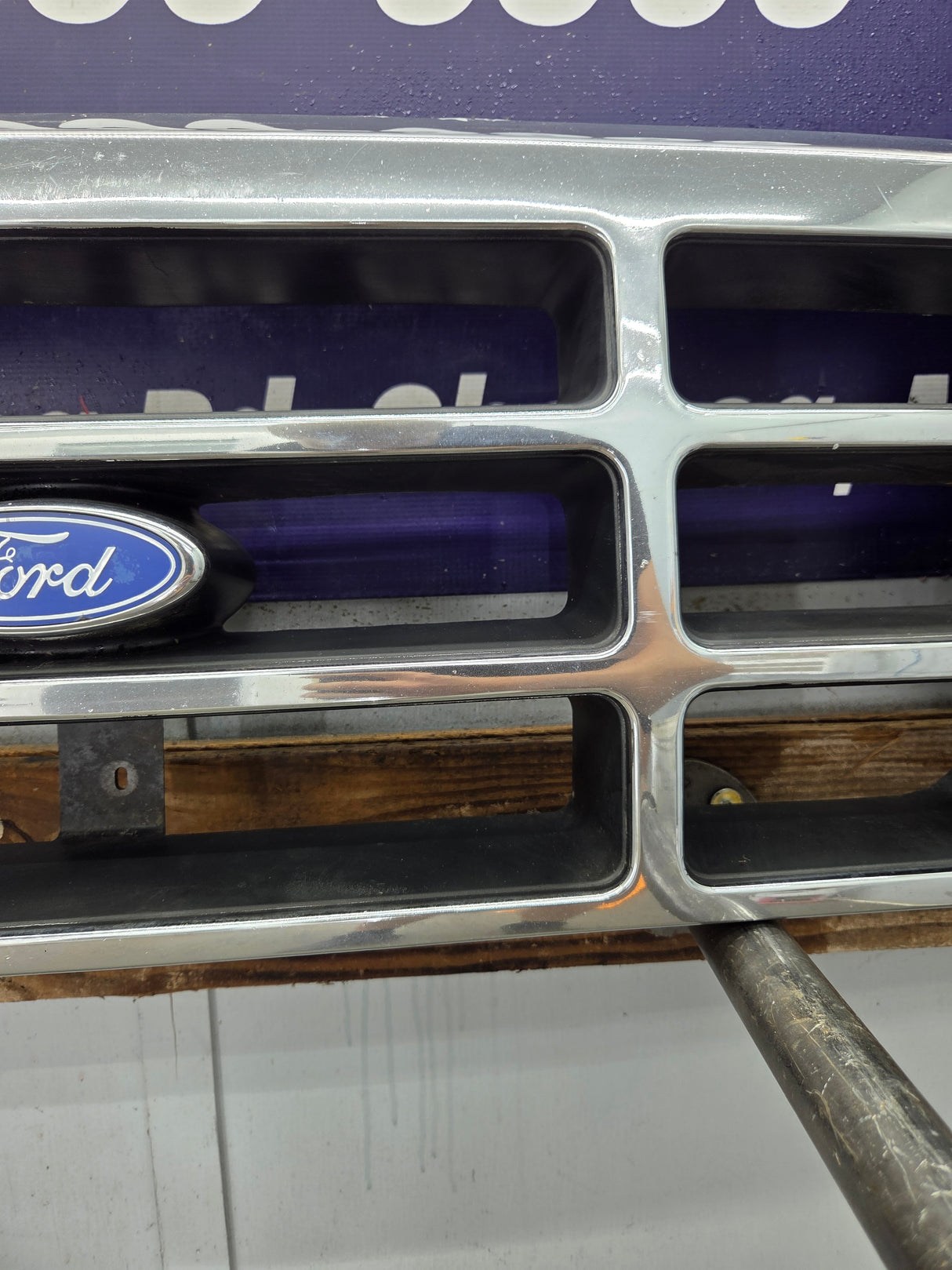 1992-1997 Ford F150 F250 F350 F450 F550 Grill
