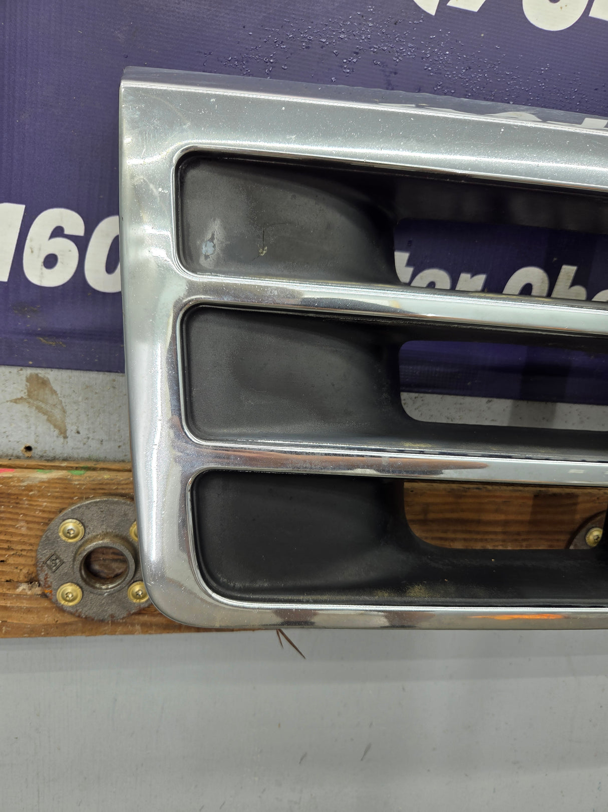 1992-1997 Ford F150 F250 F350 F450 F550 Grill