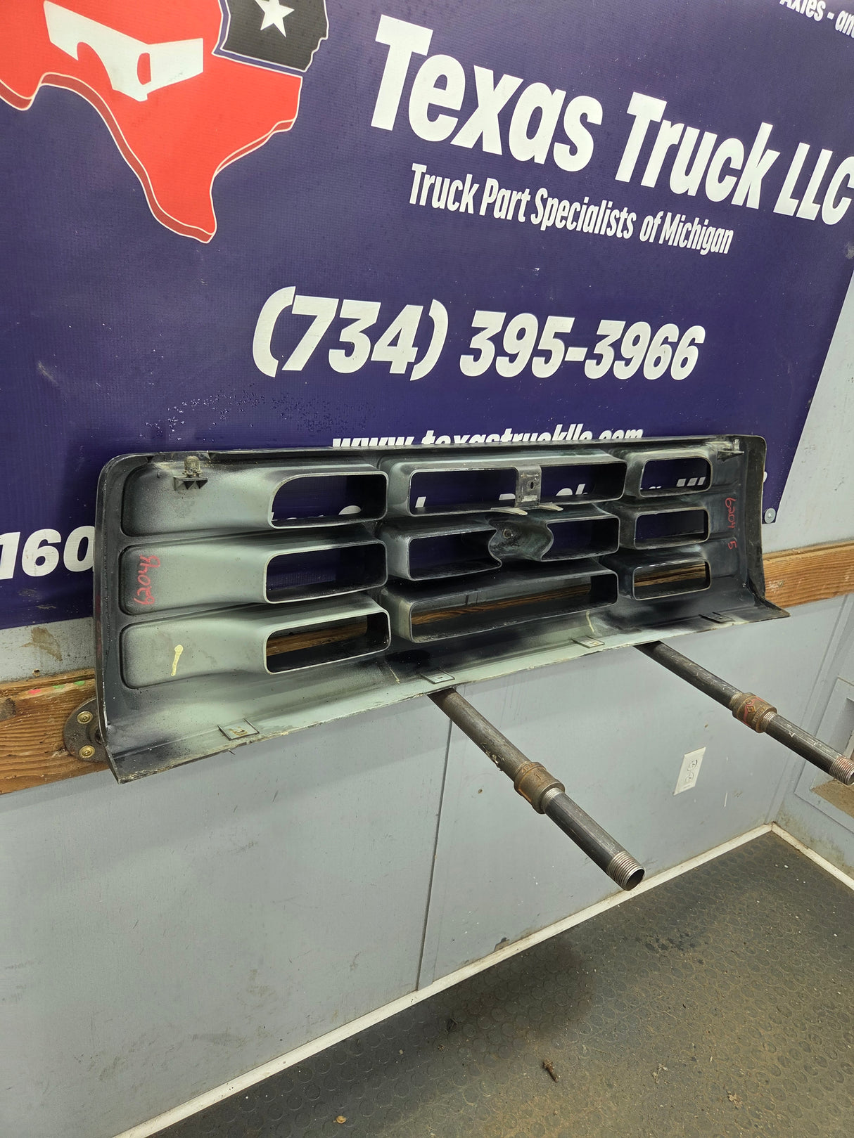 1992-1997 Ford F150 F250 F350 F450 F550 Grill