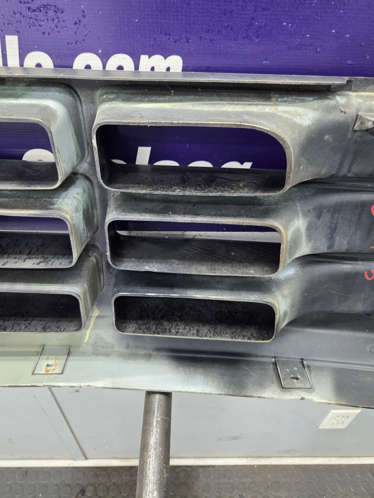 1992-1997 Ford F150 F250 F350 F450 F550 Grill