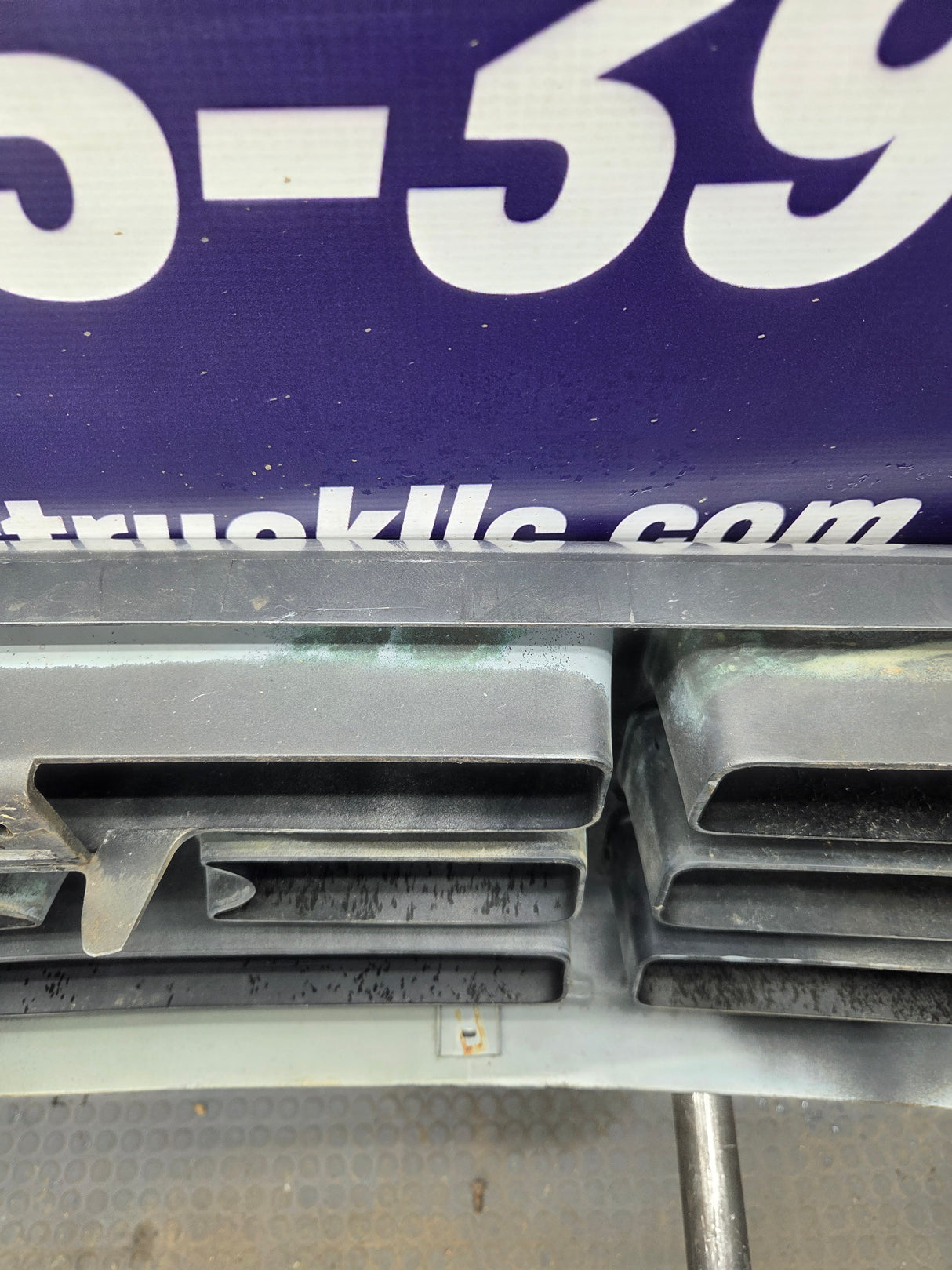 1992-1997 Ford F150 F250 F350 F450 F550 Grill