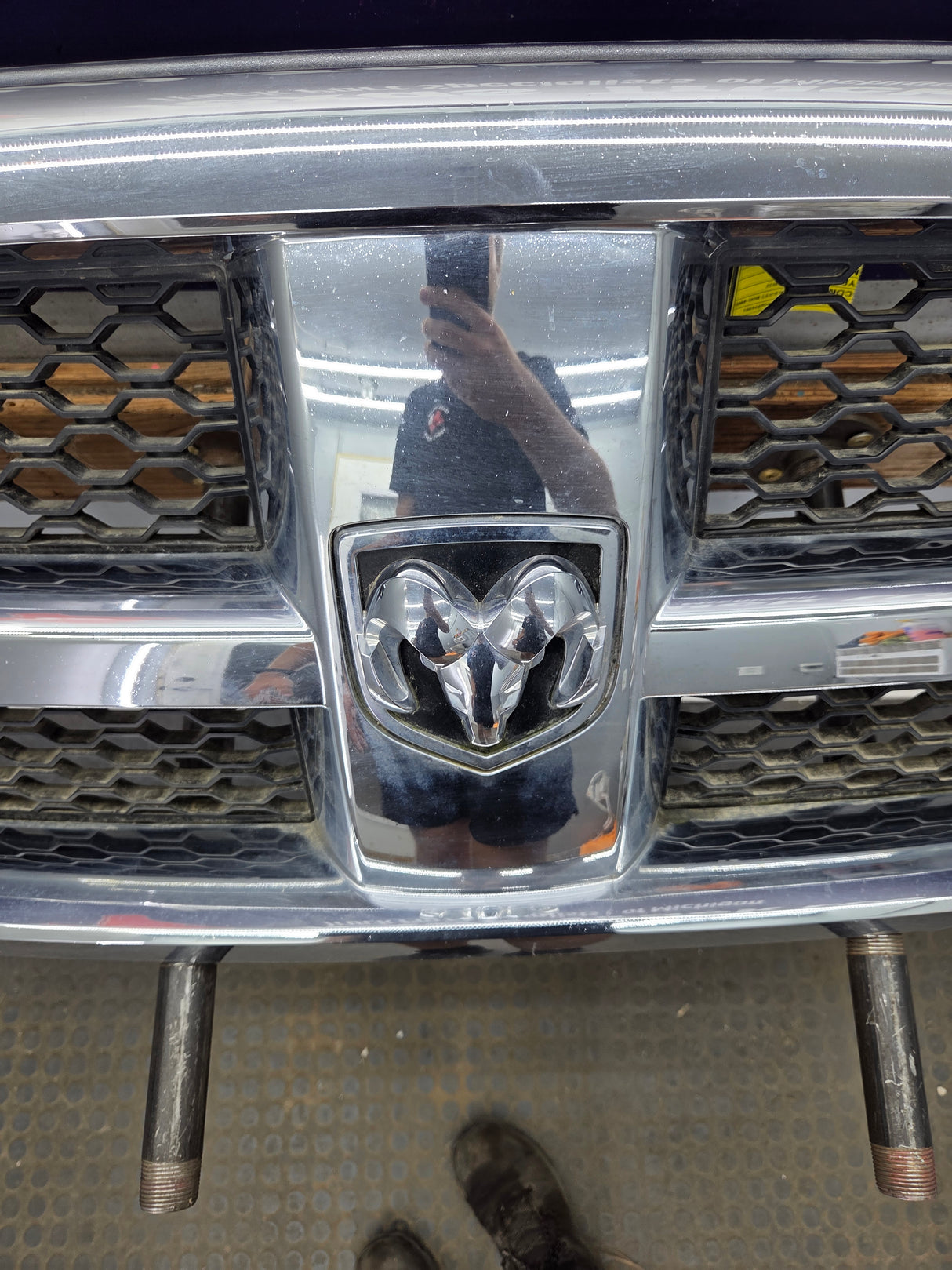 2009-2011 Dodge Ram 1500 Chrome Grill Surround