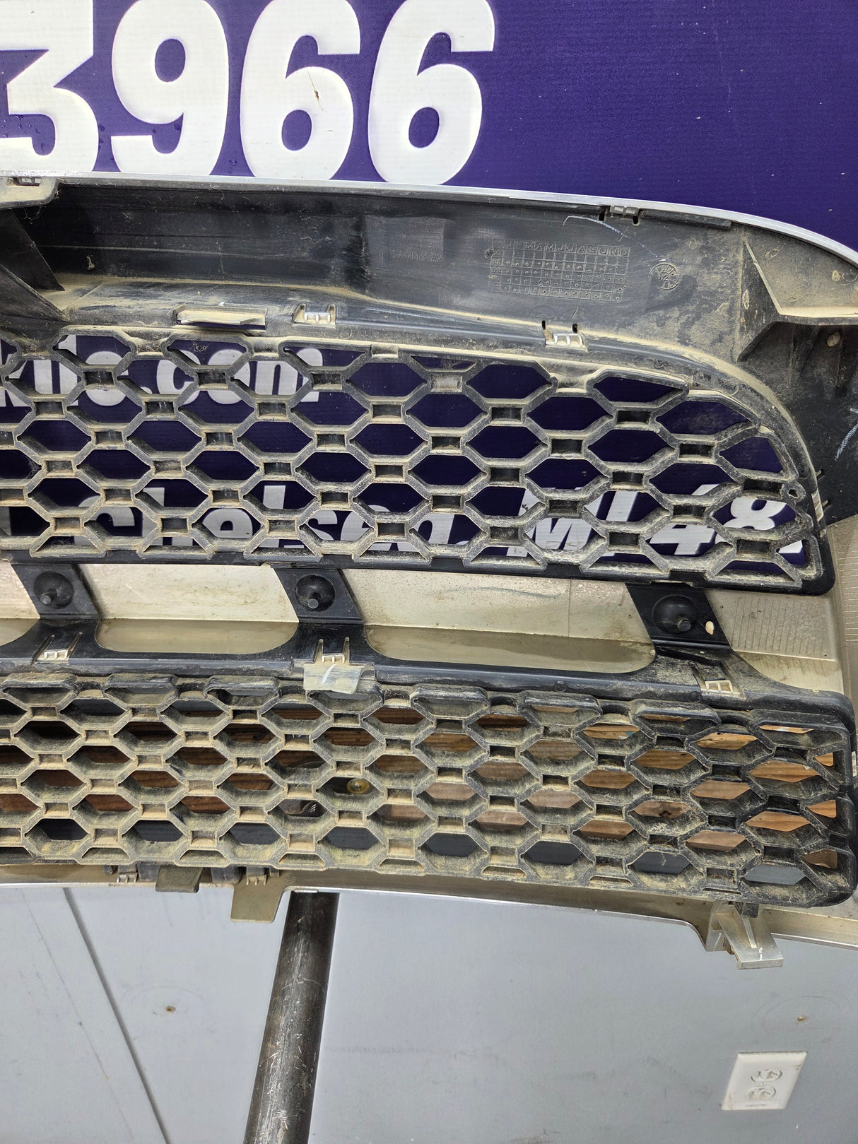 2009-2011 Dodge Ram 1500 Chrome Grill Surround