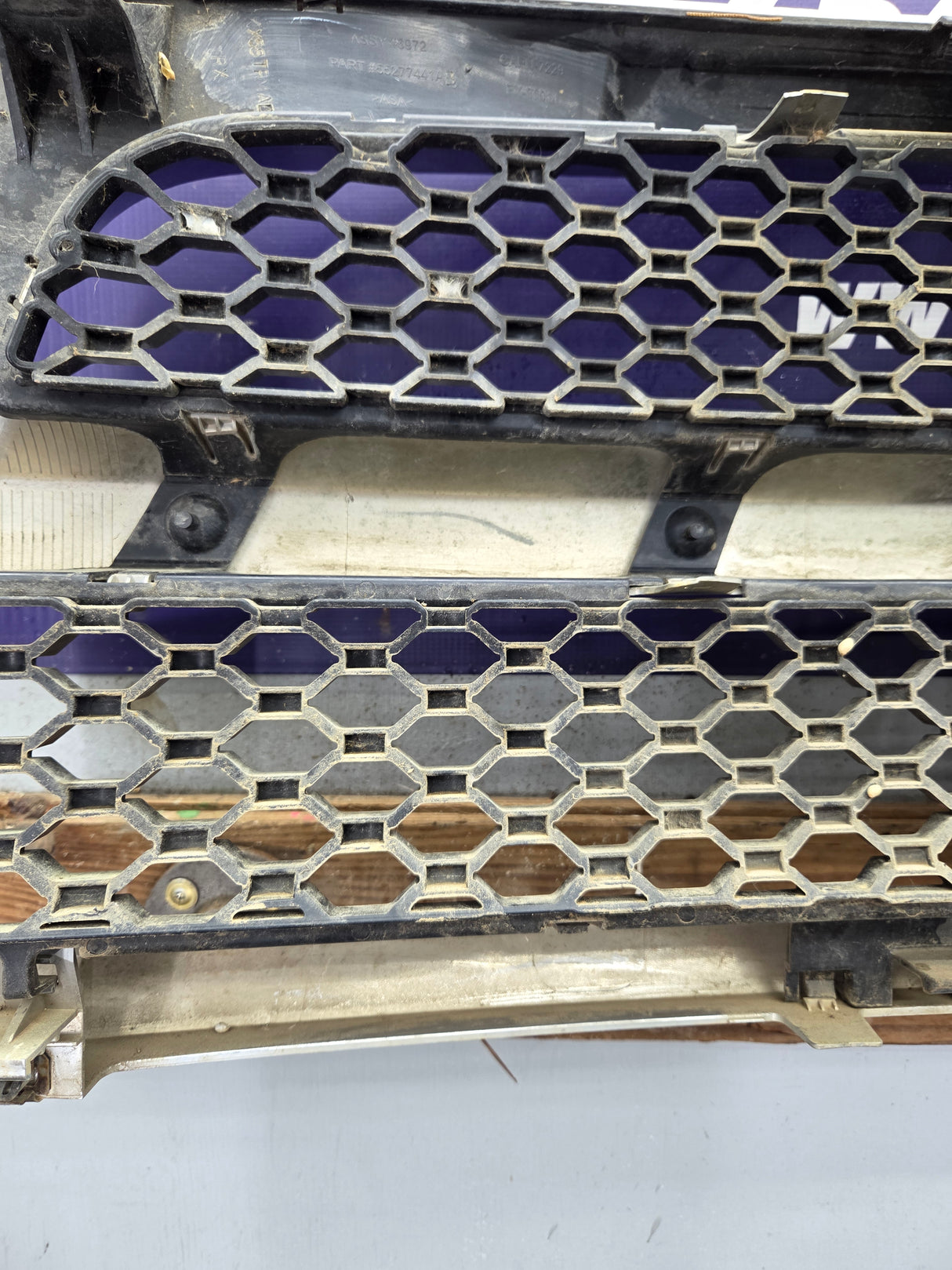 2009-2011 Dodge Ram 1500 Chrome Grill Surround