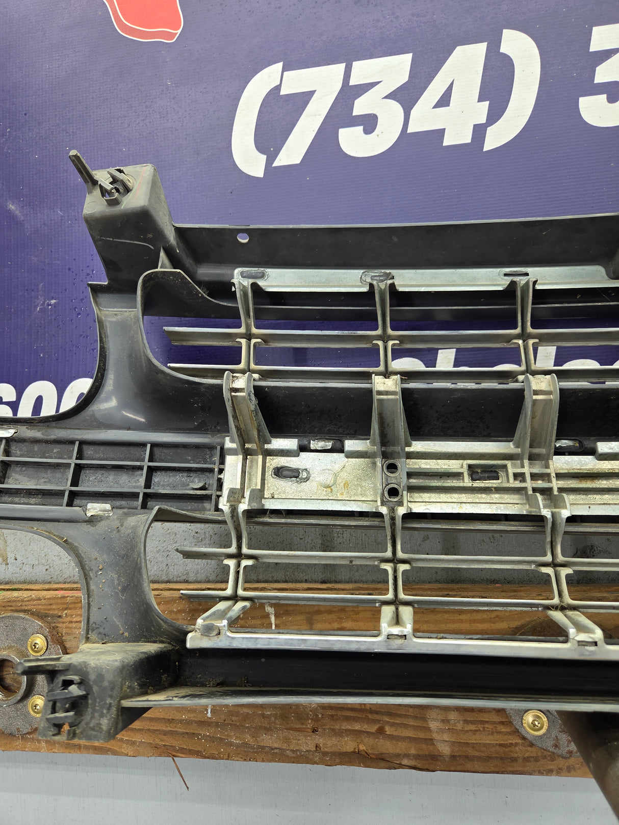 1999-2002 Chevrolet Silverado 1500 2500 3500 Grill OEM