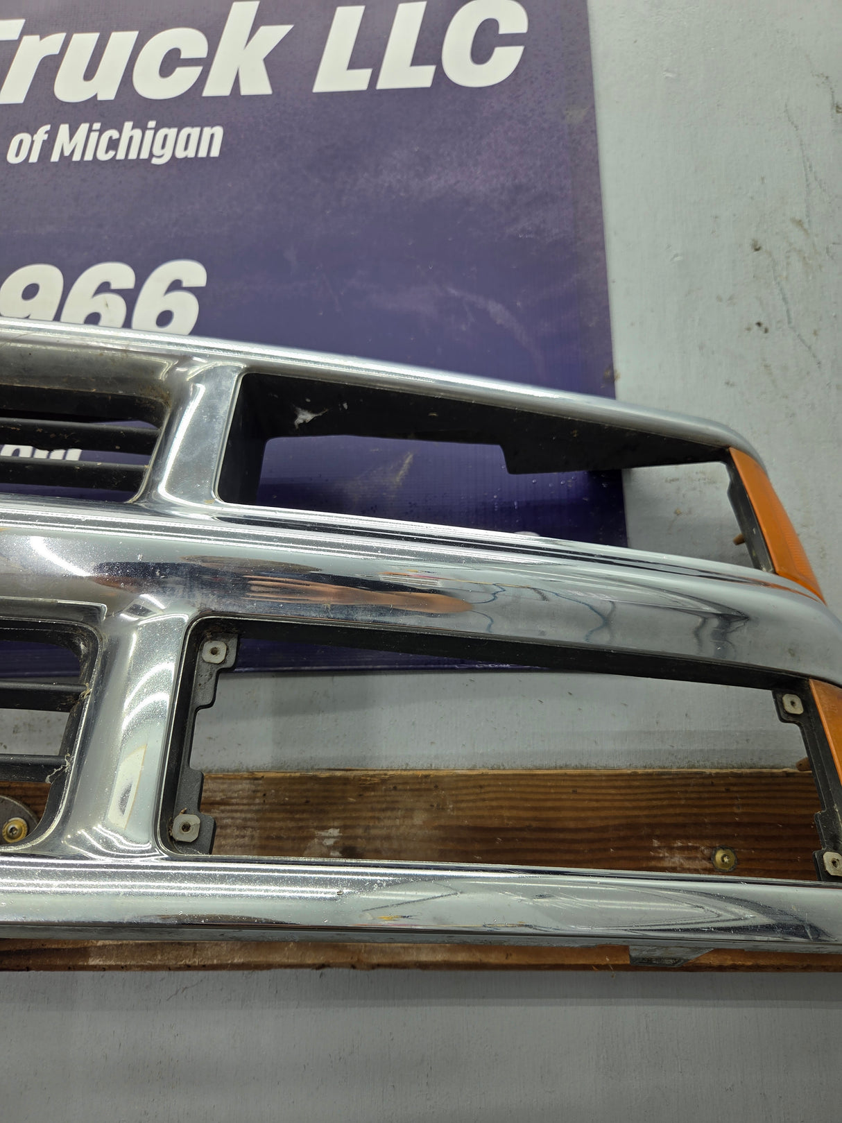 1994-1998 Chevrolet Silverado 1500 2500 3500 Grill OEM