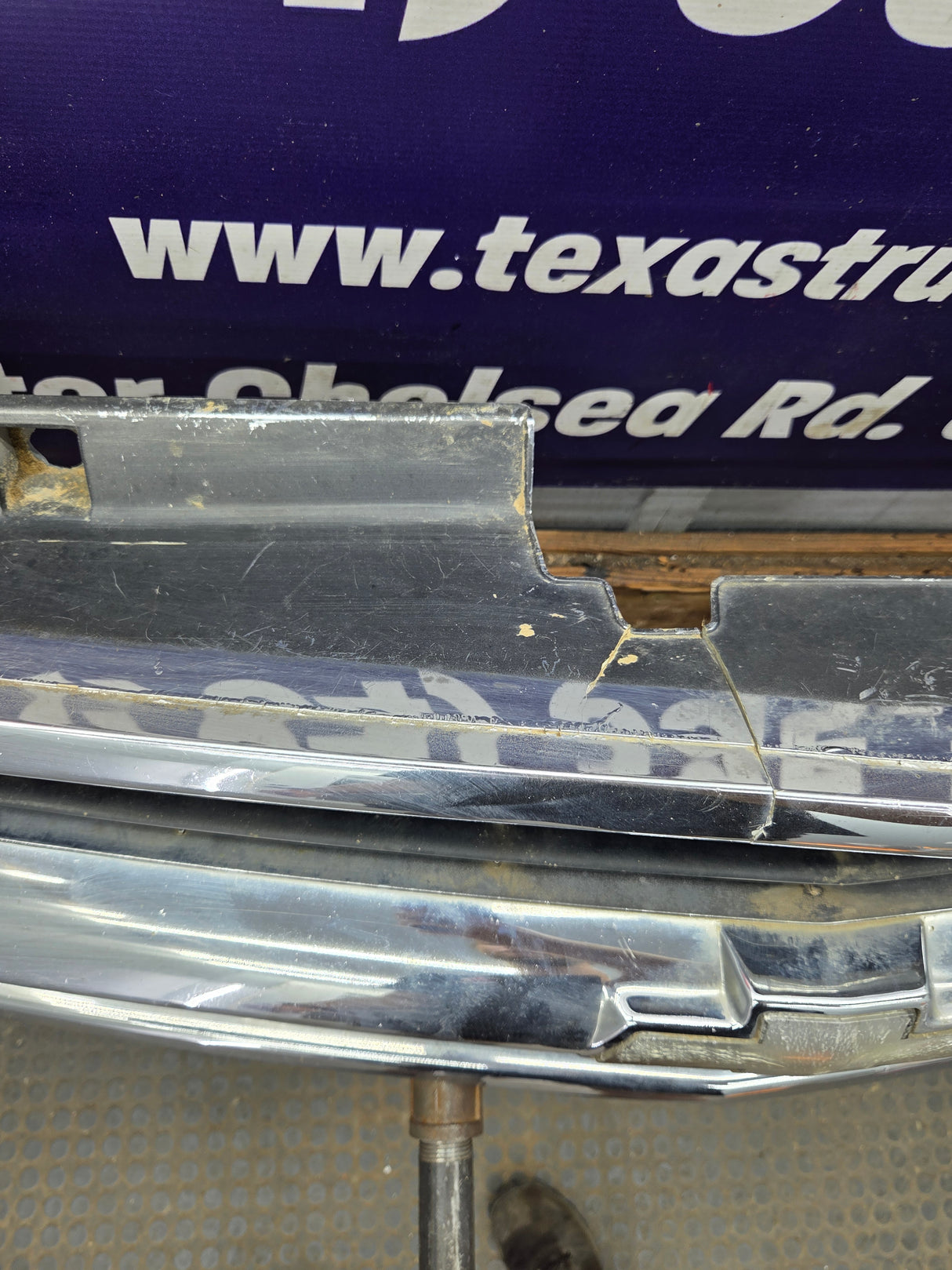 1994-1998 Chevrolet Silverado 1500 2500 3500 Grill OEM