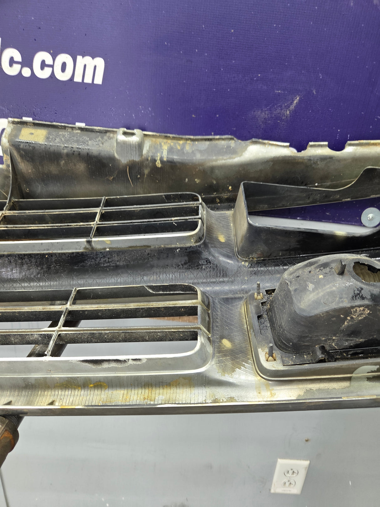 1994-1998 Chevrolet Silverado 1500 2500 3500 Grill OEM