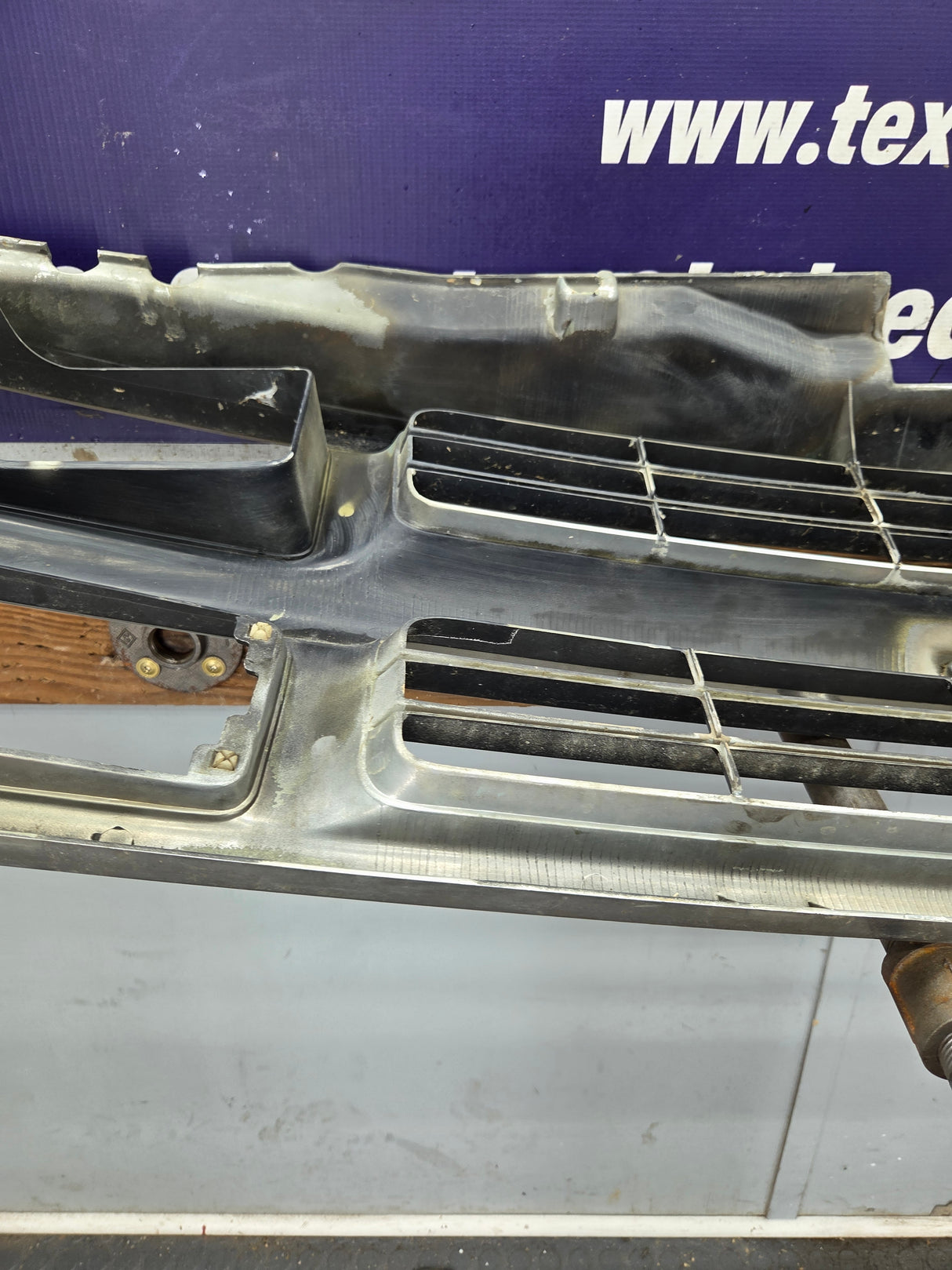 1994-1998 Chevrolet Silverado 1500 2500 3500 Grill OEM