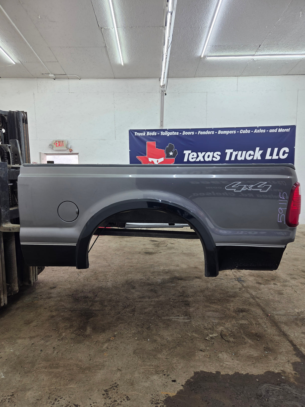 1999-2010 Ford Super Duty F250 F350 6' 9" Short Truck Bed