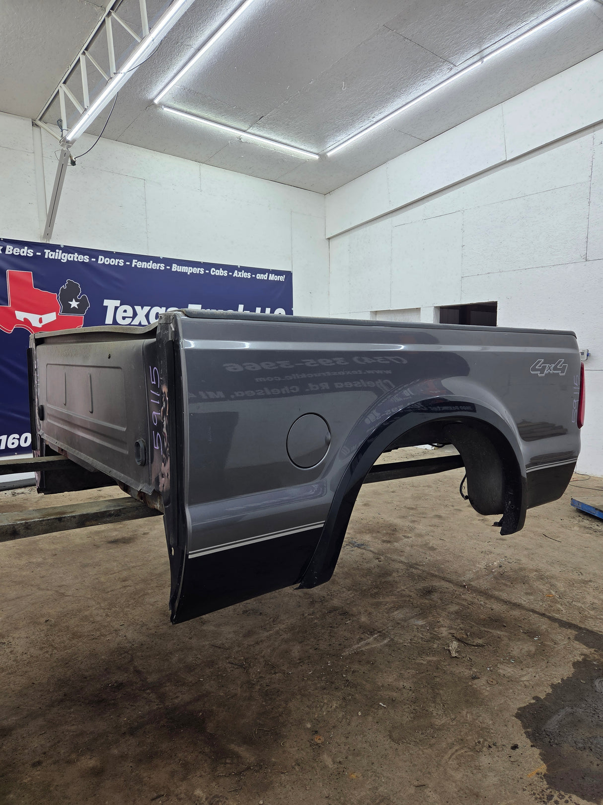 1999-2010 Ford Super Duty F250 F350 6' 9" Short Truck Bed