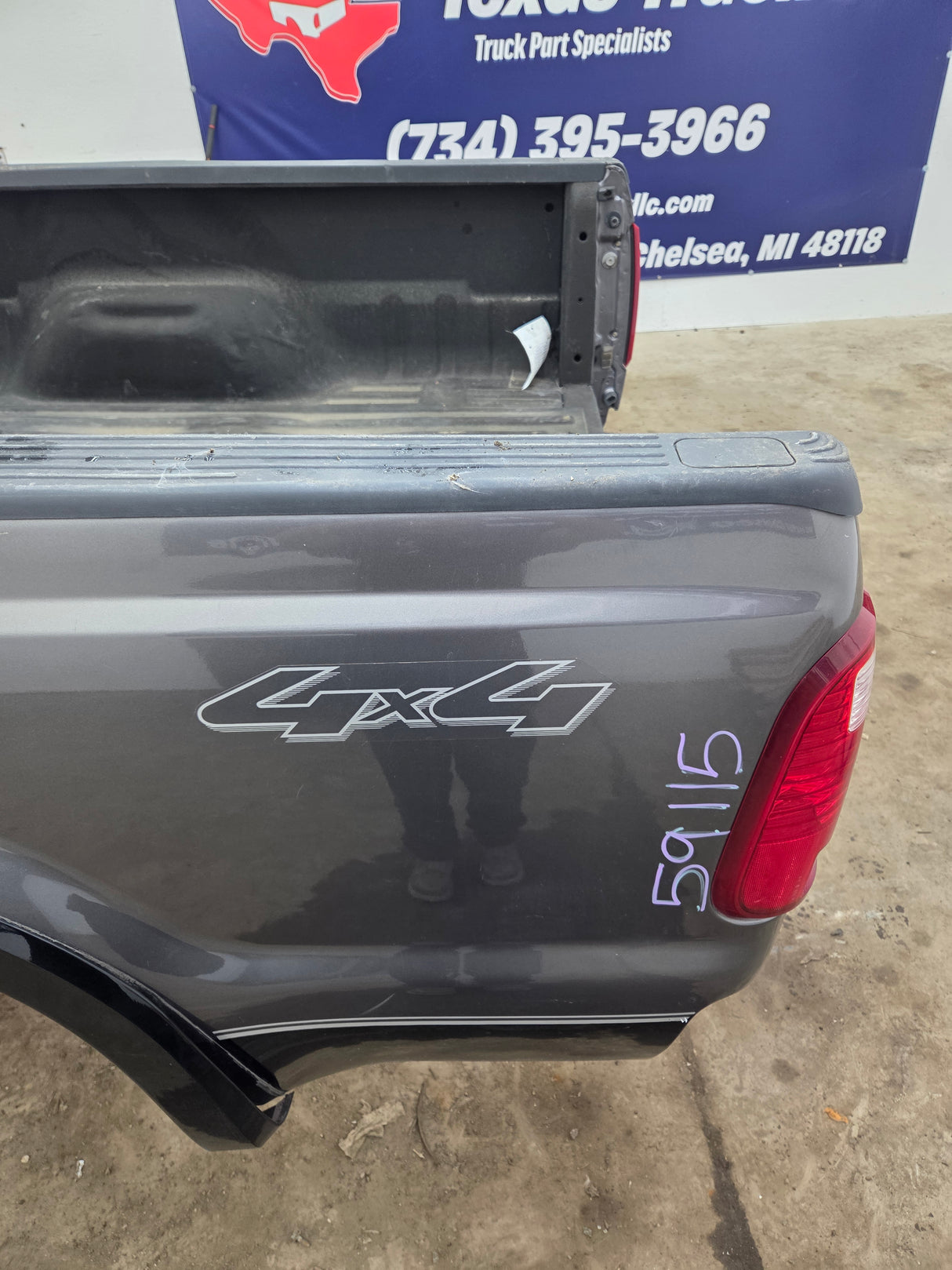 1999-2010 Ford Super Duty F250 F350 6' 9" Short Truck Bed