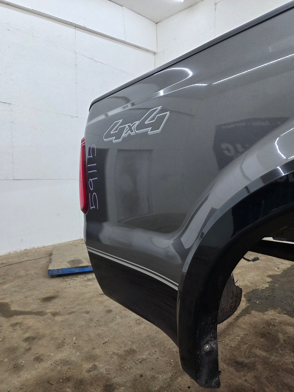1999-2010 Ford Super Duty F250 F350 6' 9" Short Truck Bed