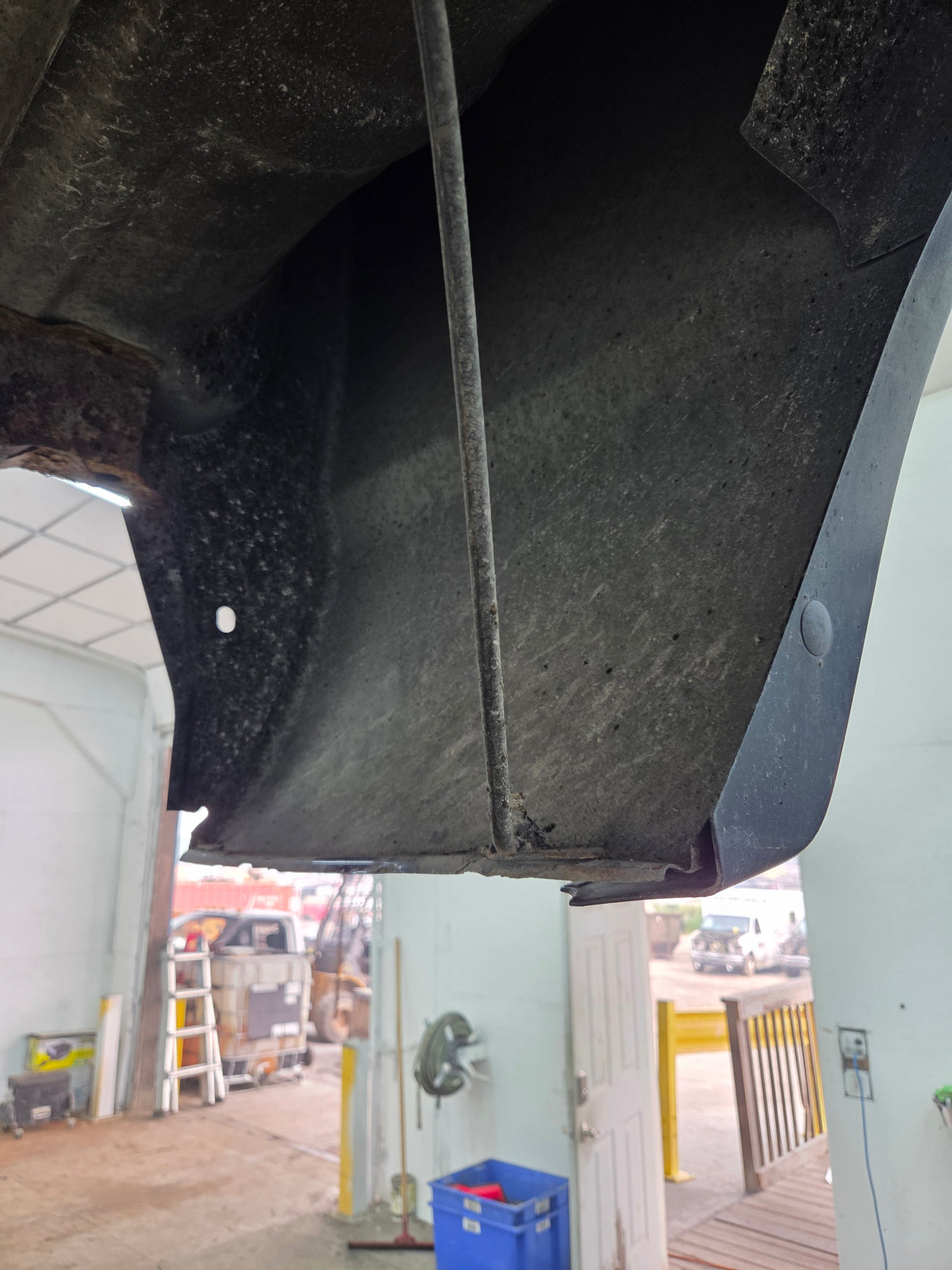 1999-2010 Ford Super Duty F250 F350 6' 9" Short Truck Bed