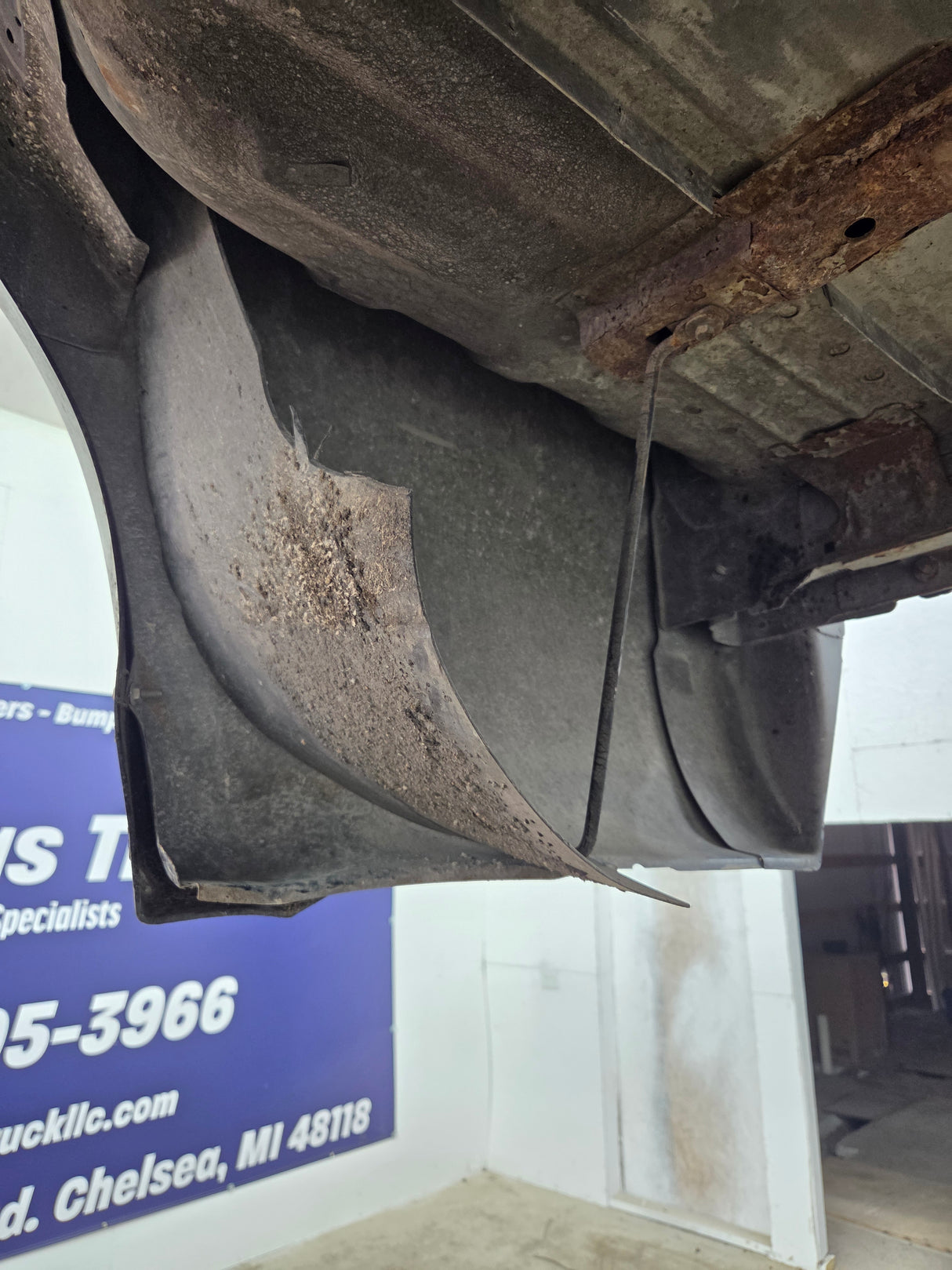 1999-2010 Ford Super Duty F250 F350 6' 9" Short Truck Bed