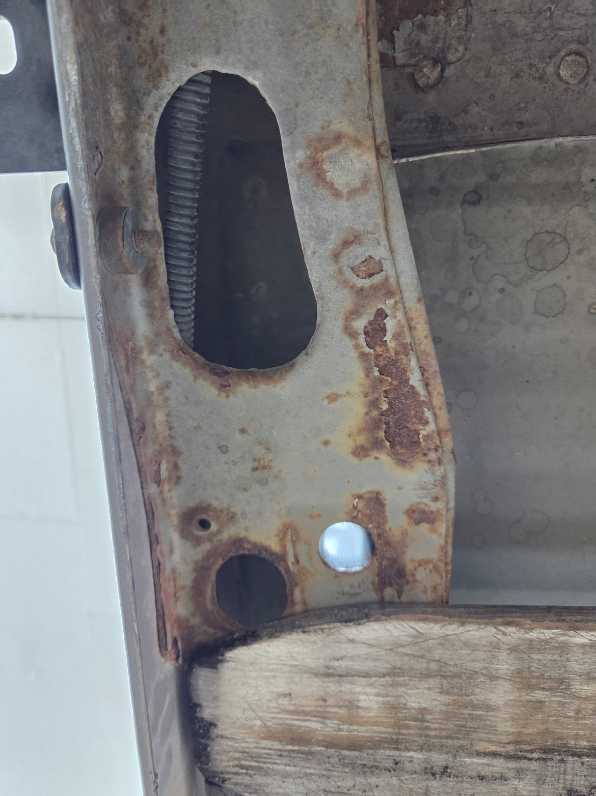 1999-2010 Ford Super Duty F250 F350 6' 9" Short Truck Bed
